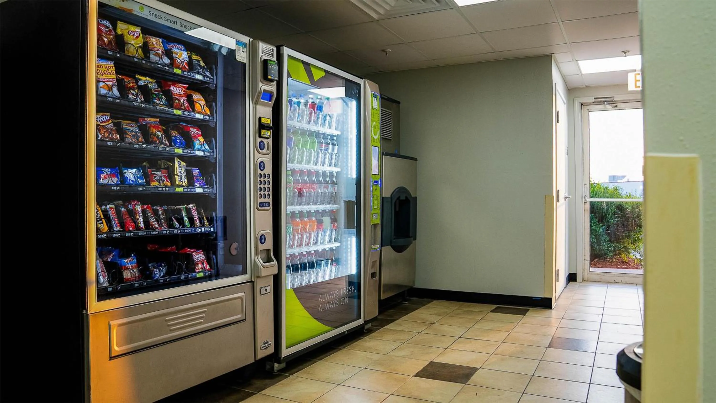 Property building in Motel 6-Caseyville, IL - Caseyville Il