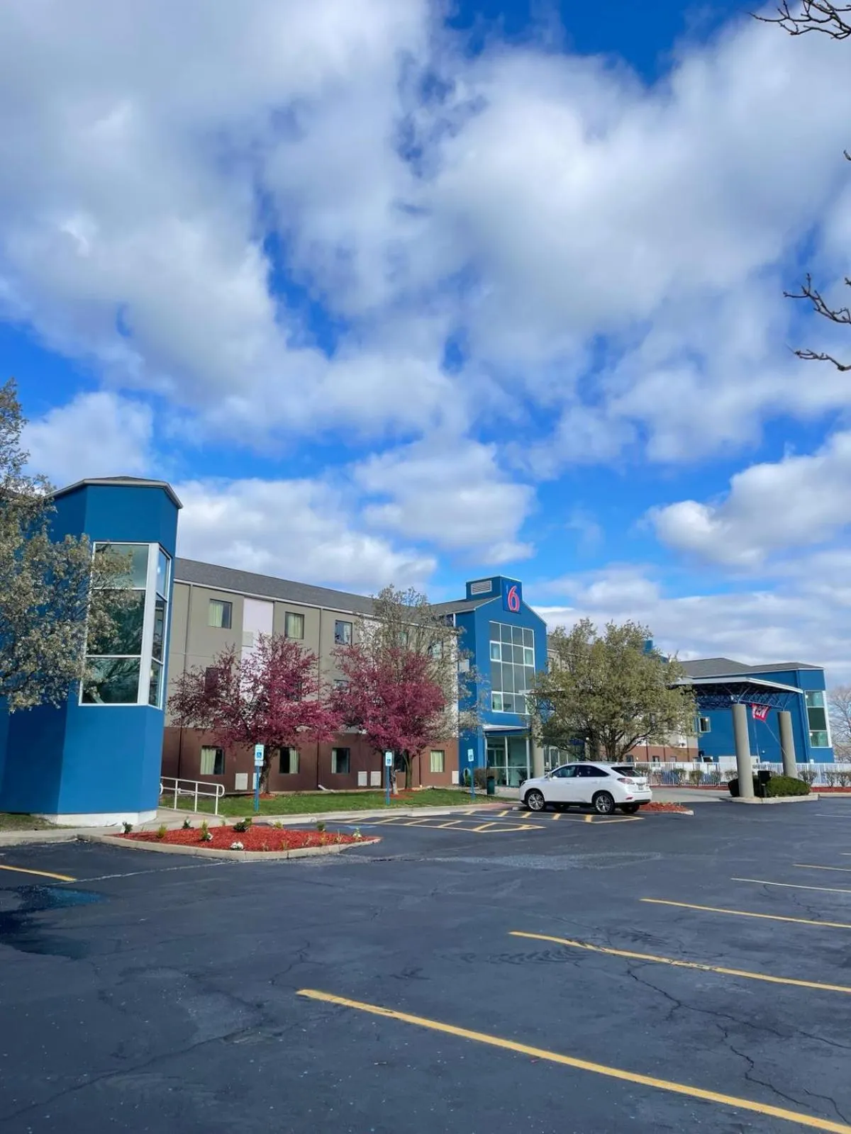 Property building in Motel 6-Caseyville, IL - Caseyville Il