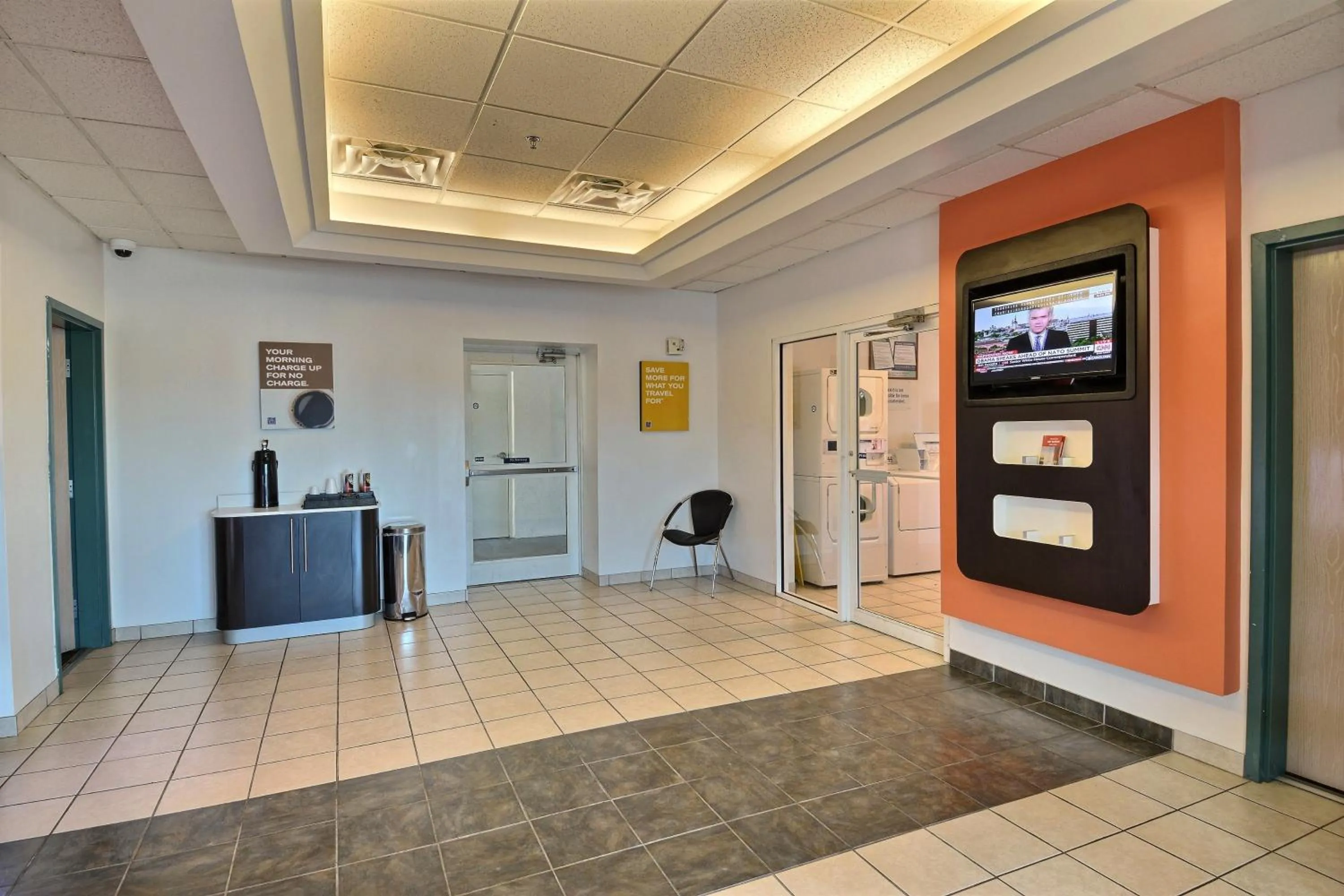 Lobby or reception in Motel 6-Tewksbury, MA - Boston