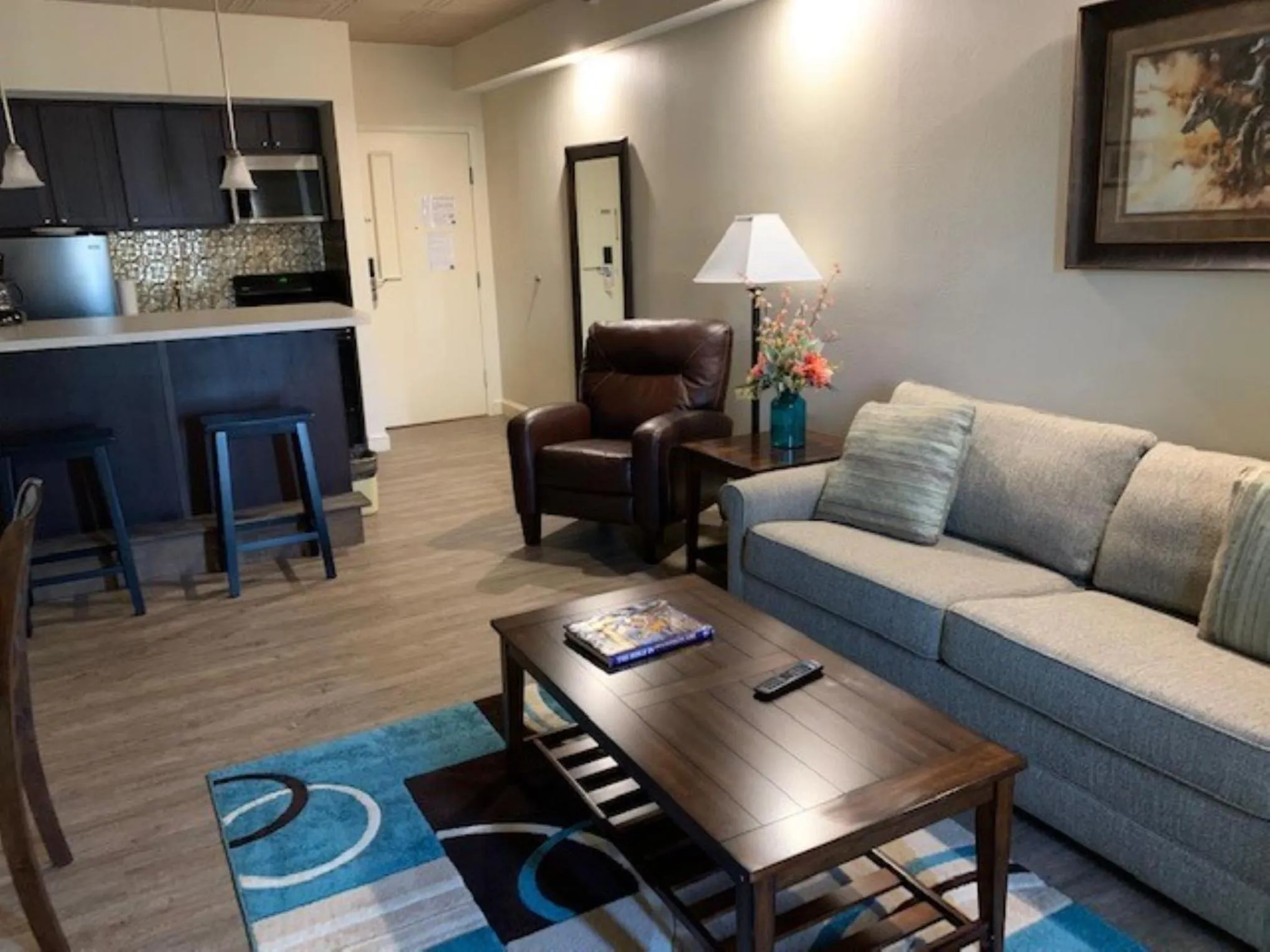 Living room in McCoy's Inn