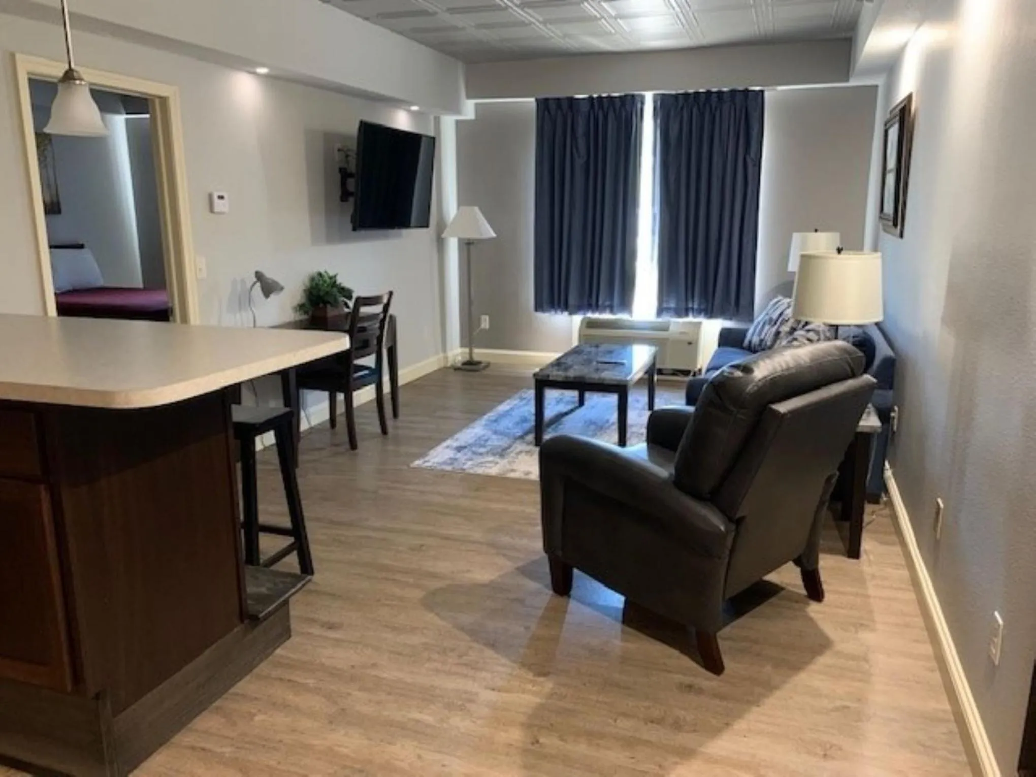 Living room in McCoy's Inn