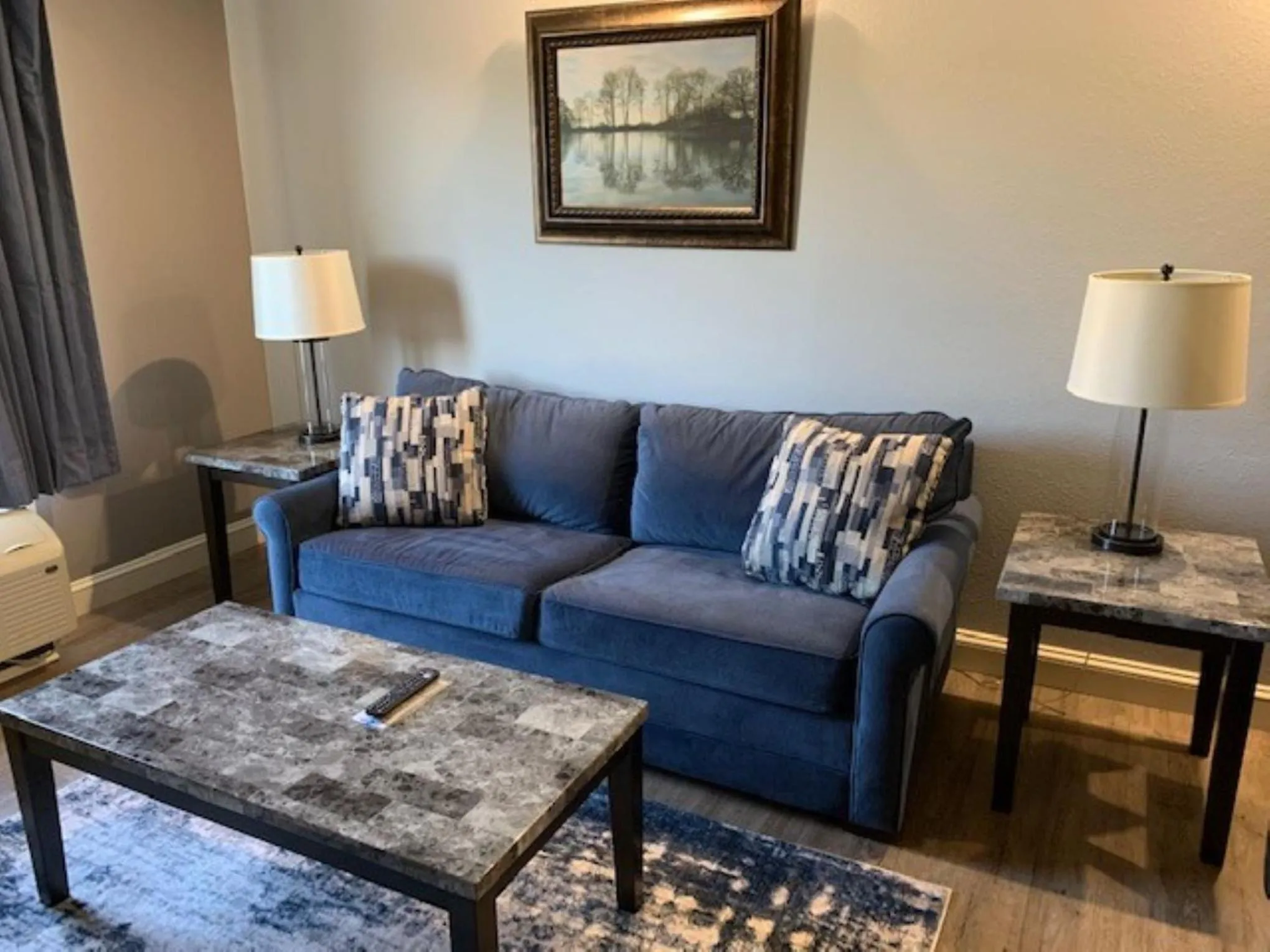 Living room in McCoy's Inn