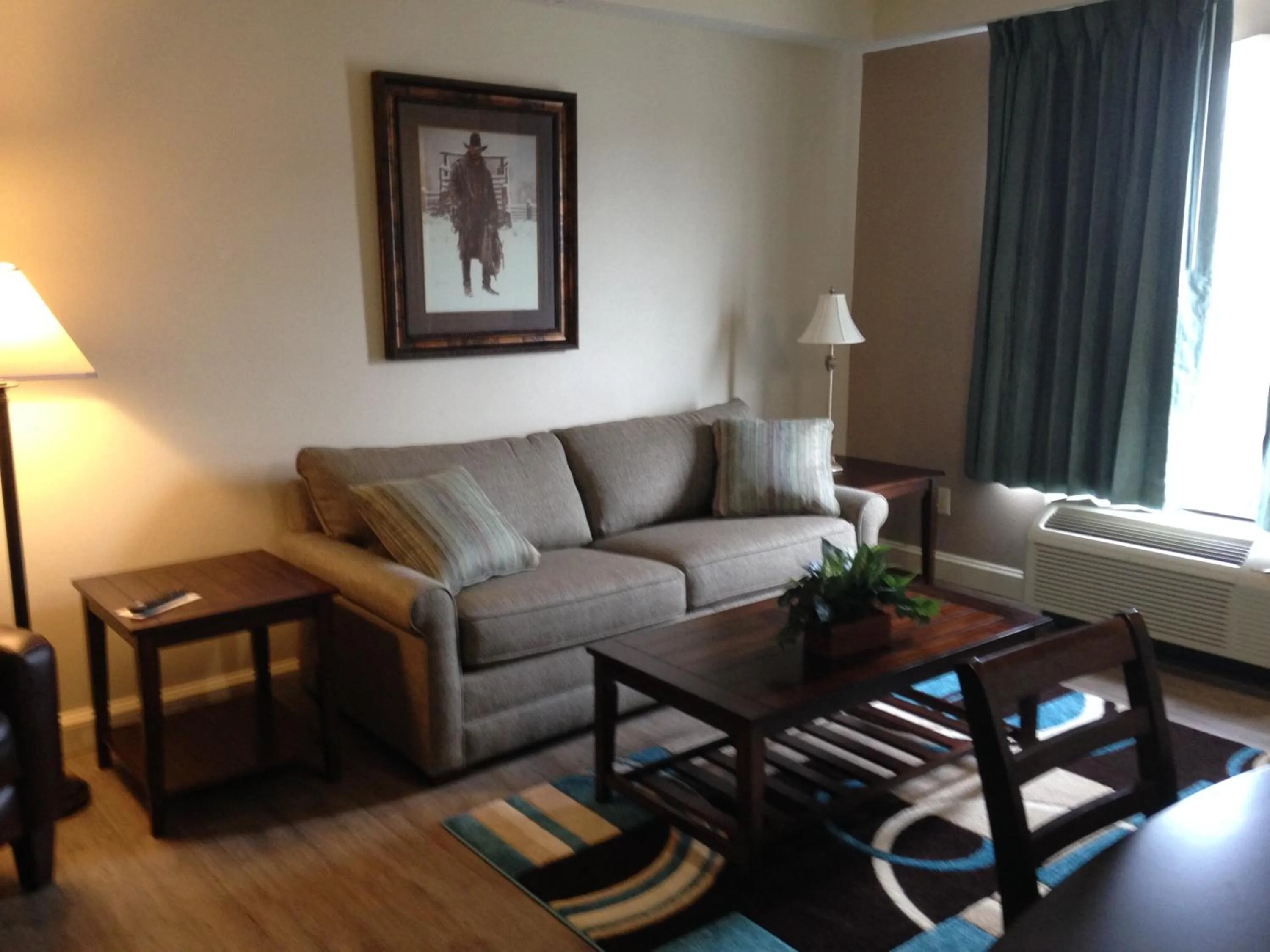 Living room in McCoy's Inn