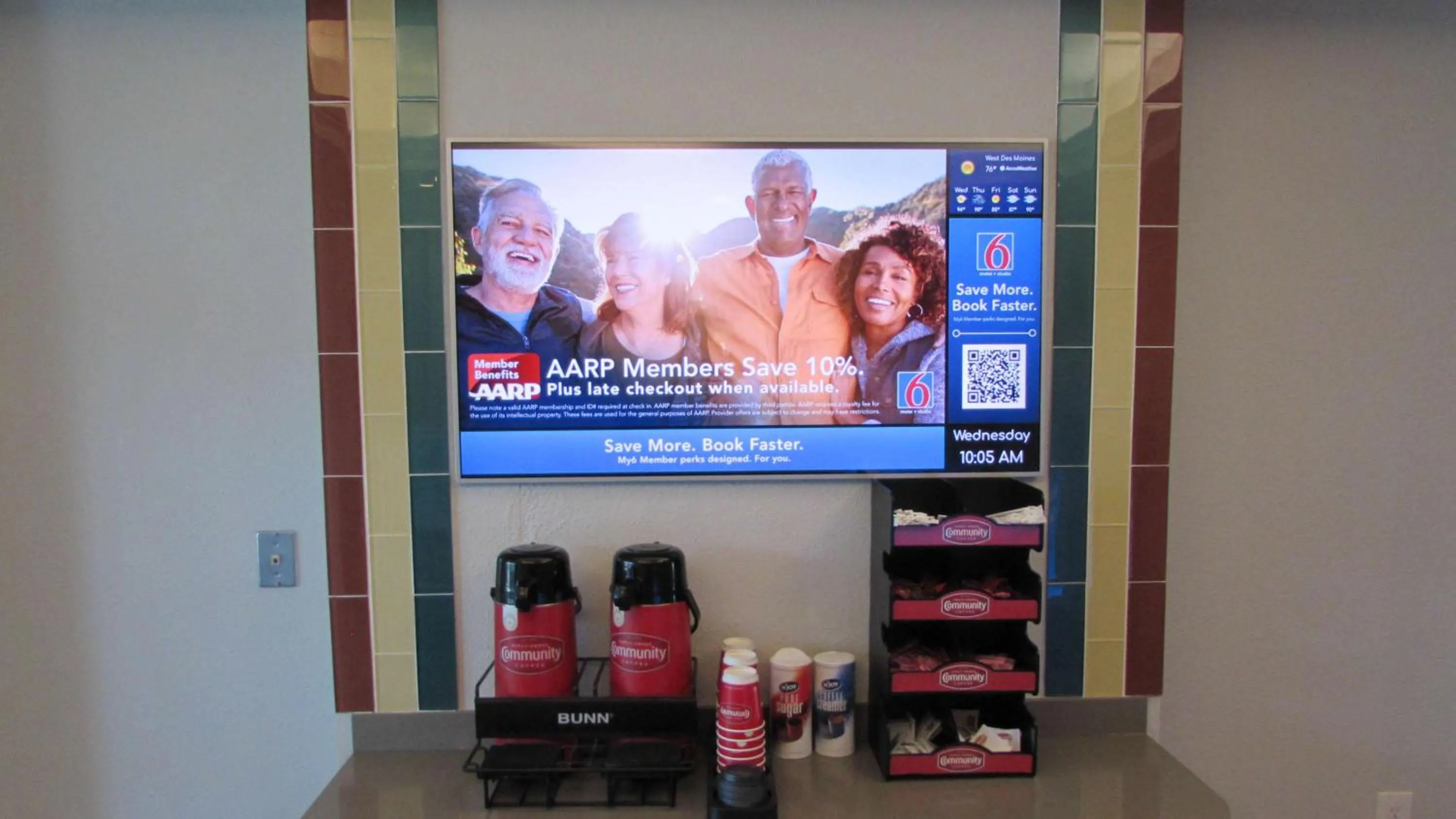 Restaurant/places to eat in Motel 6-West Des Moines, IA