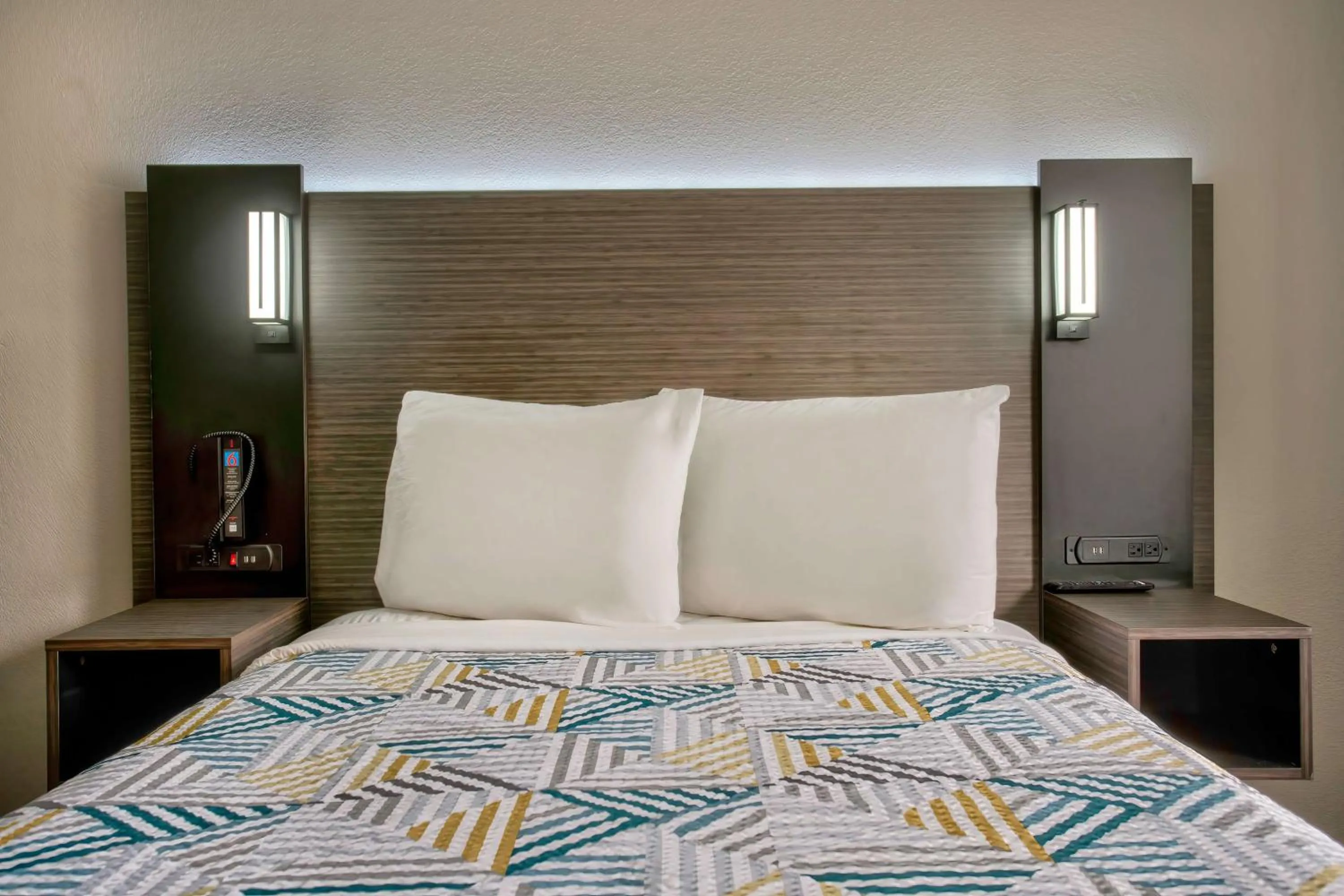 Bedroom, Bed in Motel 6-Richland, WA - Kennewick