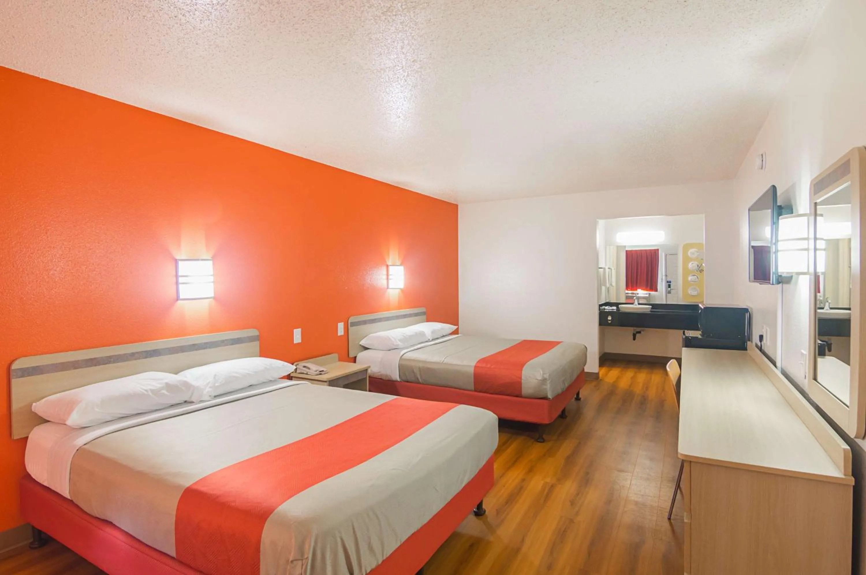 Photo of the whole room, Bed in Motel 6-Lawton, OK