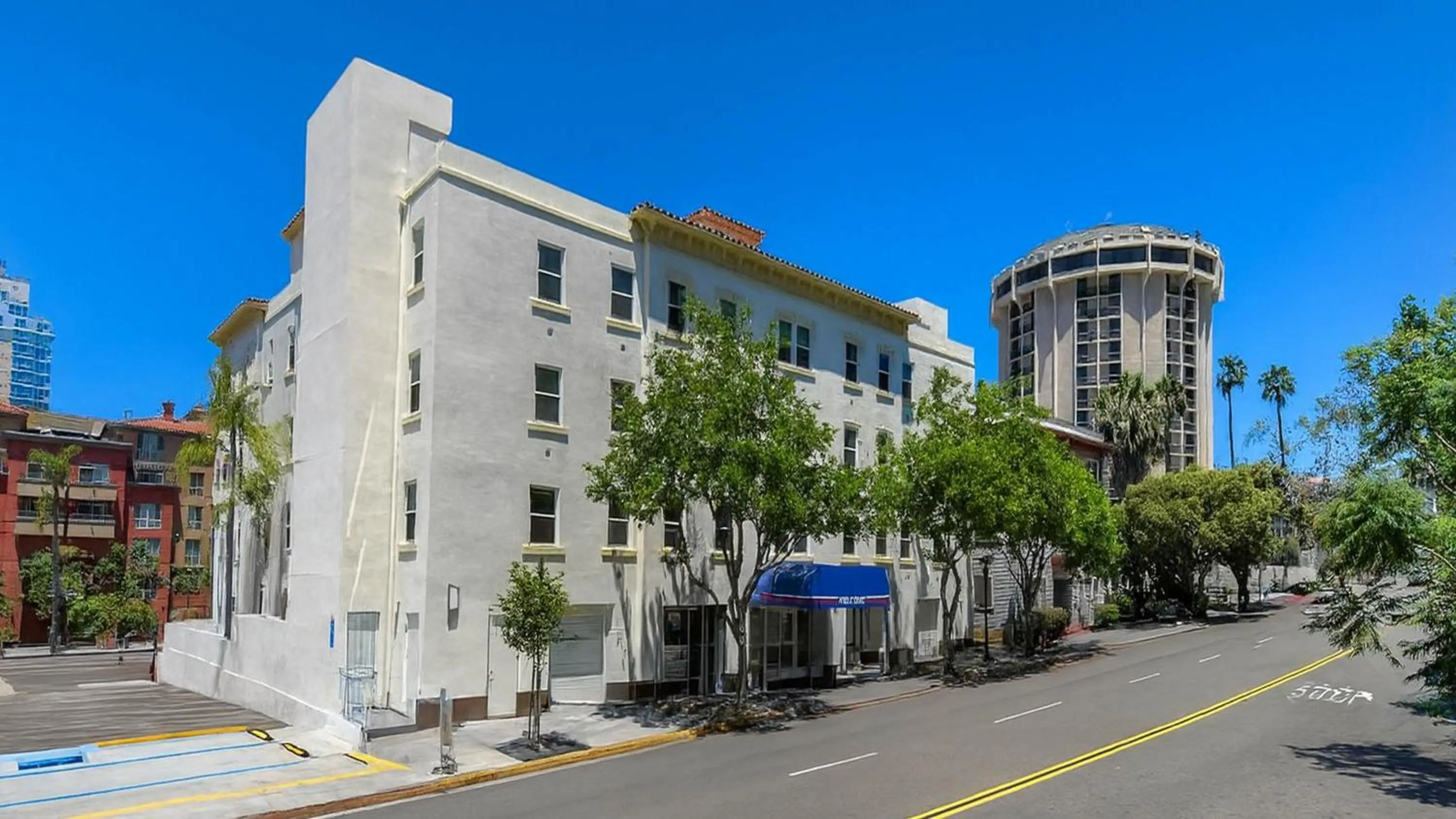 Property building in Motel 6-San Diego, CA - Downtown