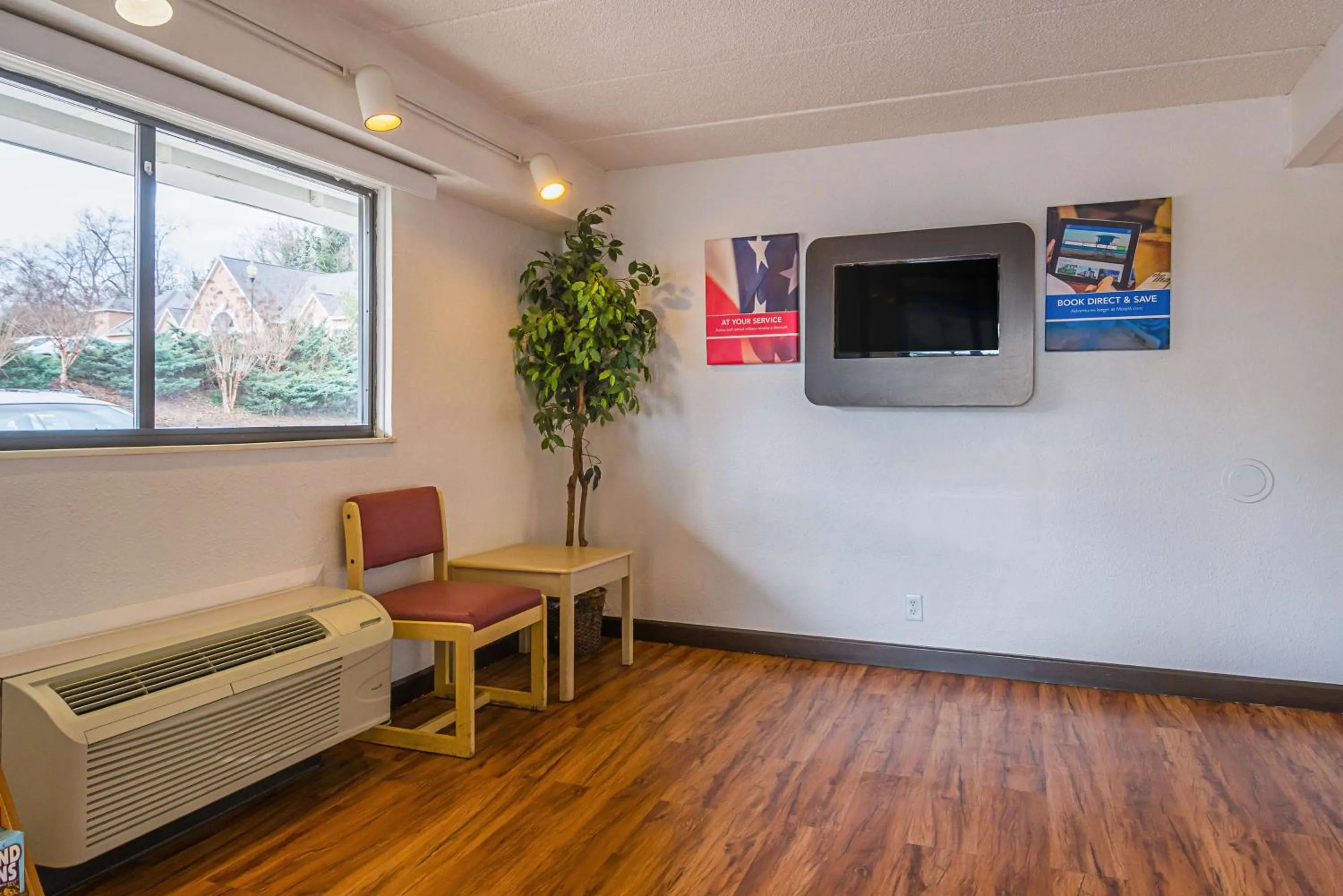 Lobby or reception in Motel 6-Knoxville, TN - North