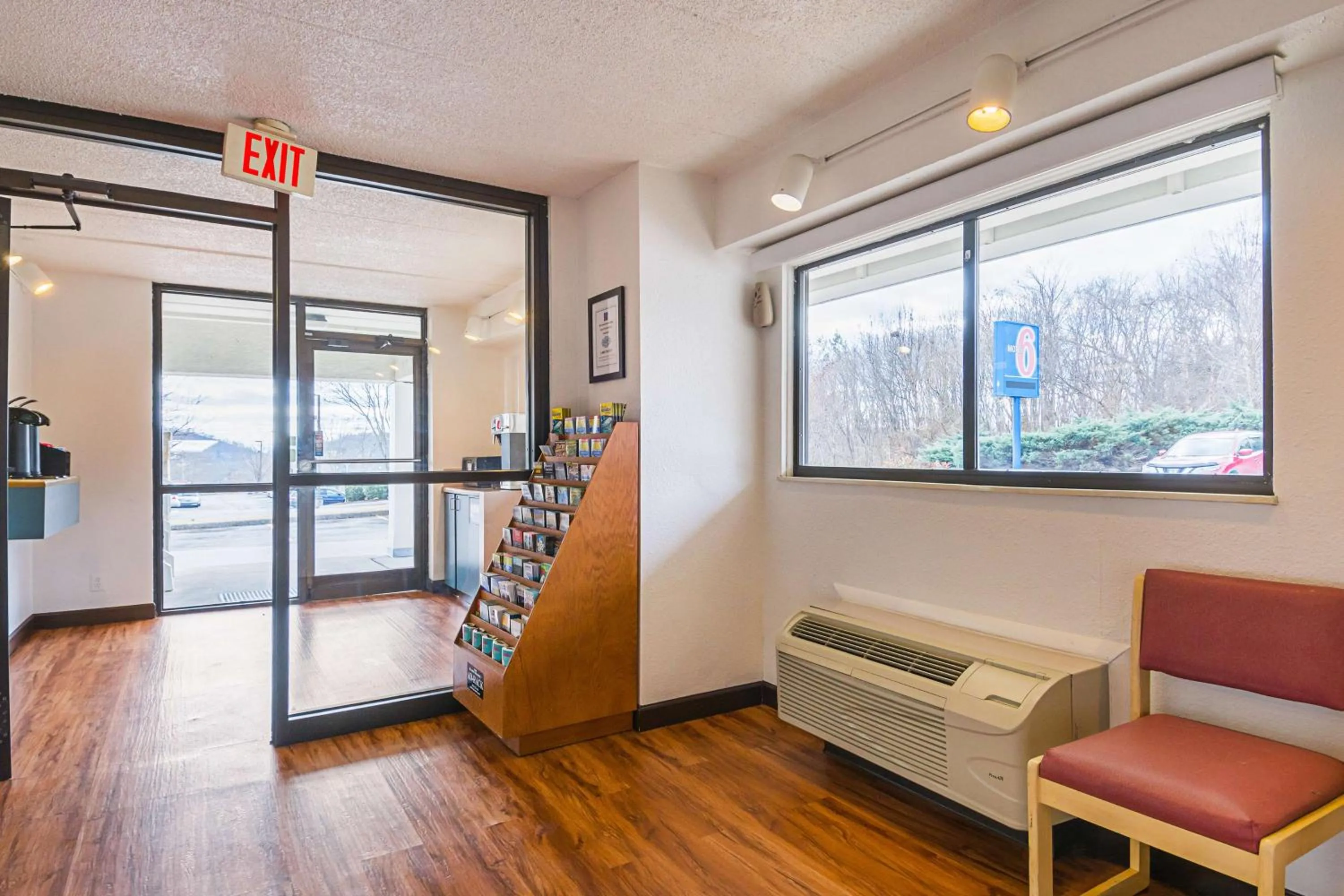 Lobby or reception in Motel 6-Knoxville, TN - North