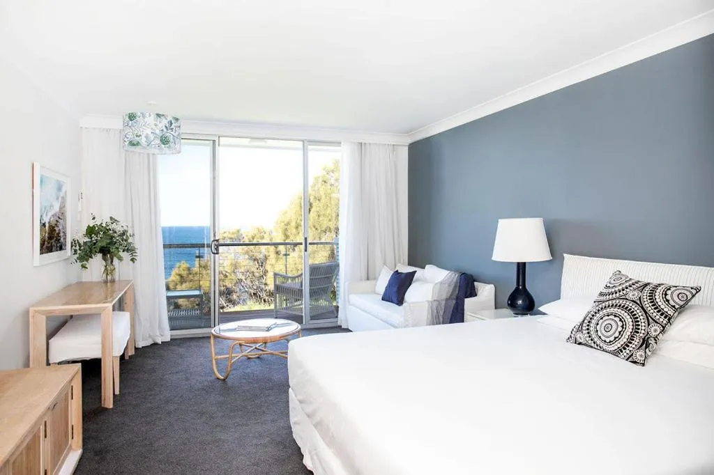 Bedroom, Bed in Bannisters by the Sea Mollymook