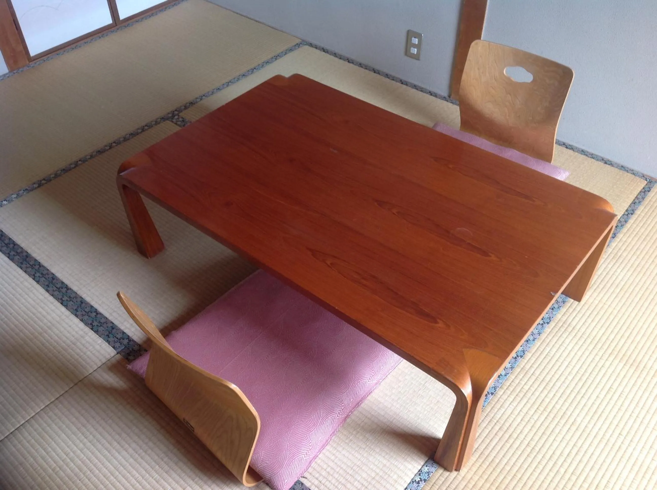 Seating area in Yamaichi Bekkan