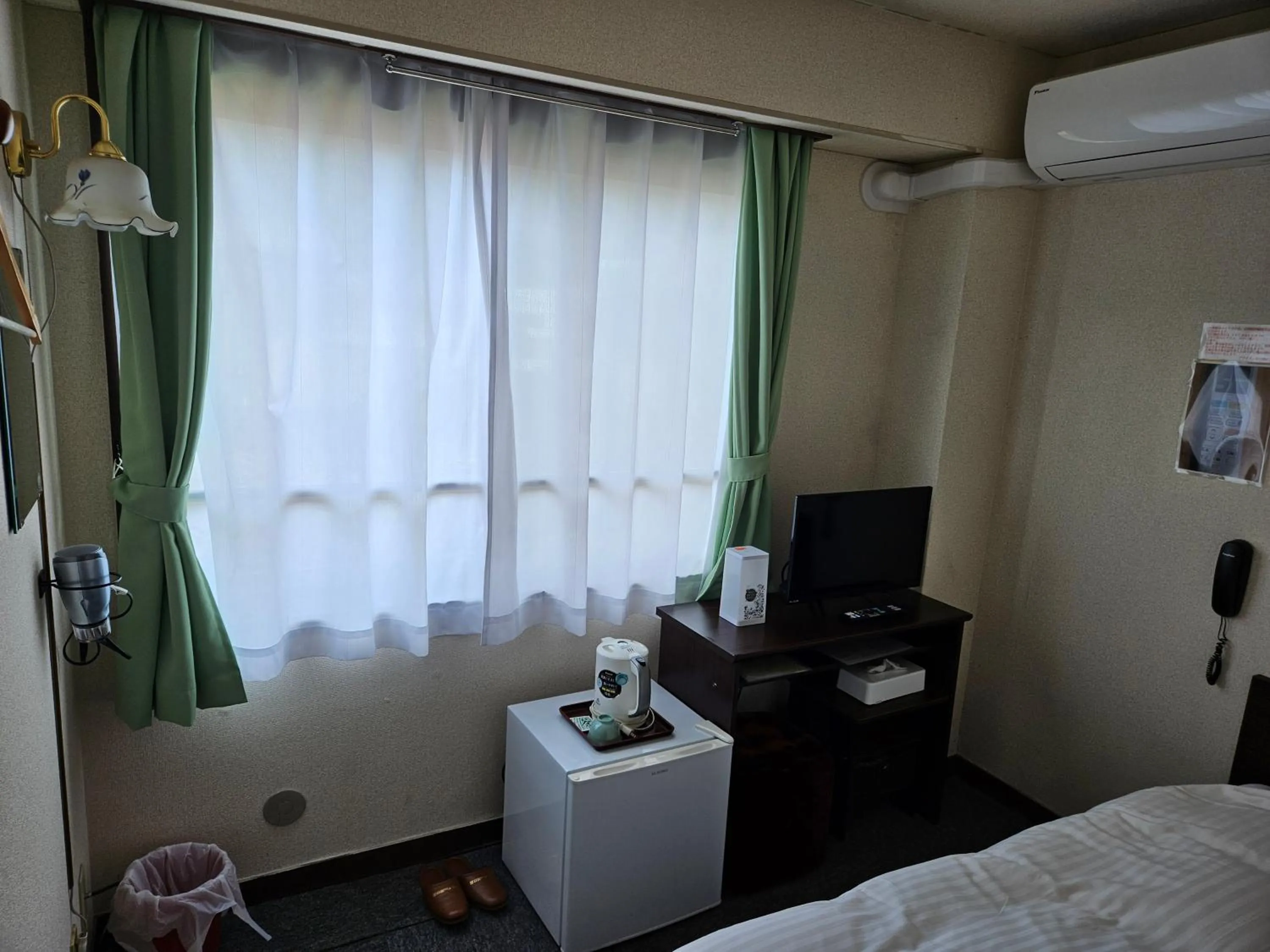 TV and multimedia, Bed in Plaza Inn Kawaguchiko