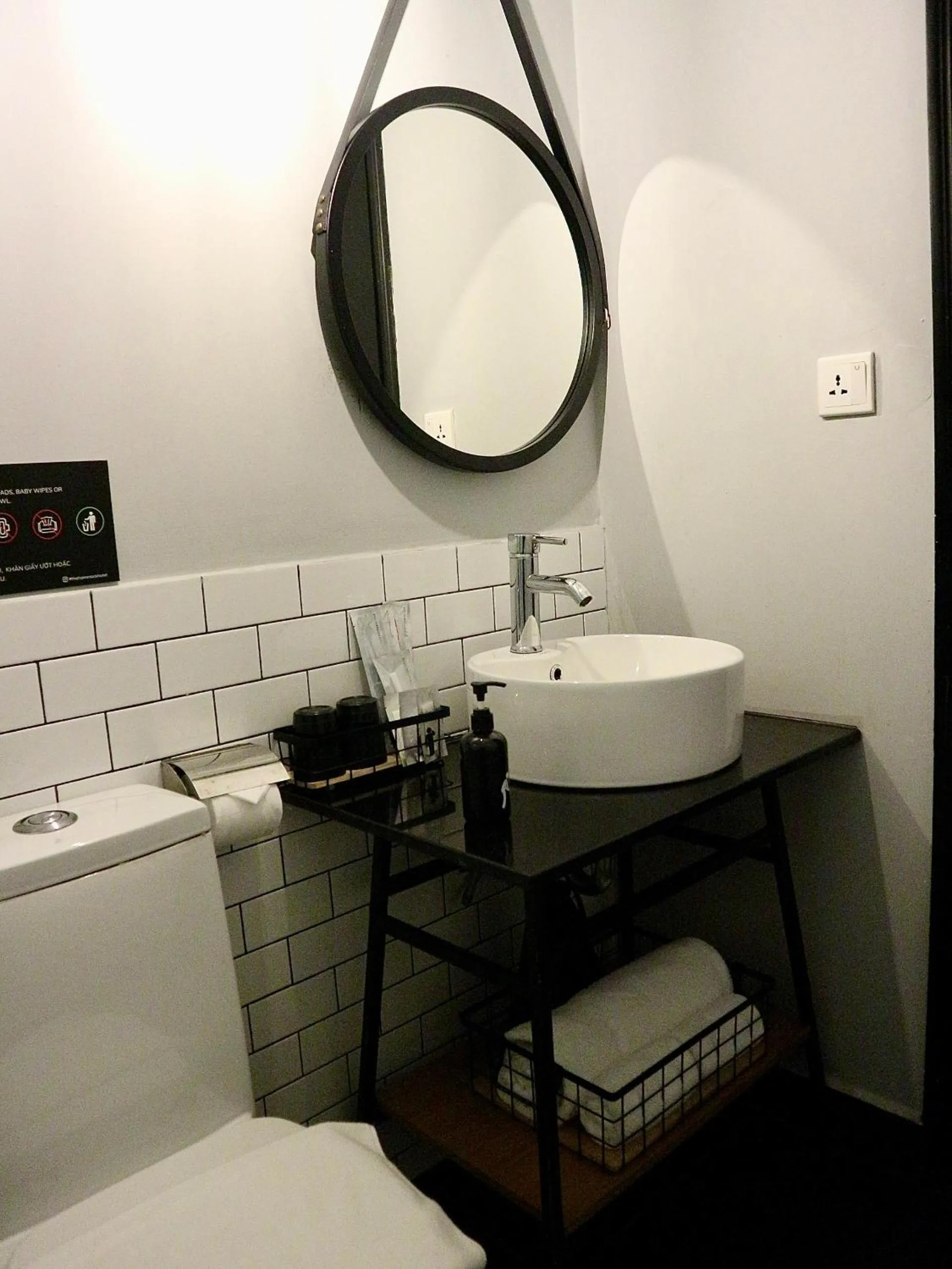 Bathroom in The Hammock Hotel Fine Arts Museum