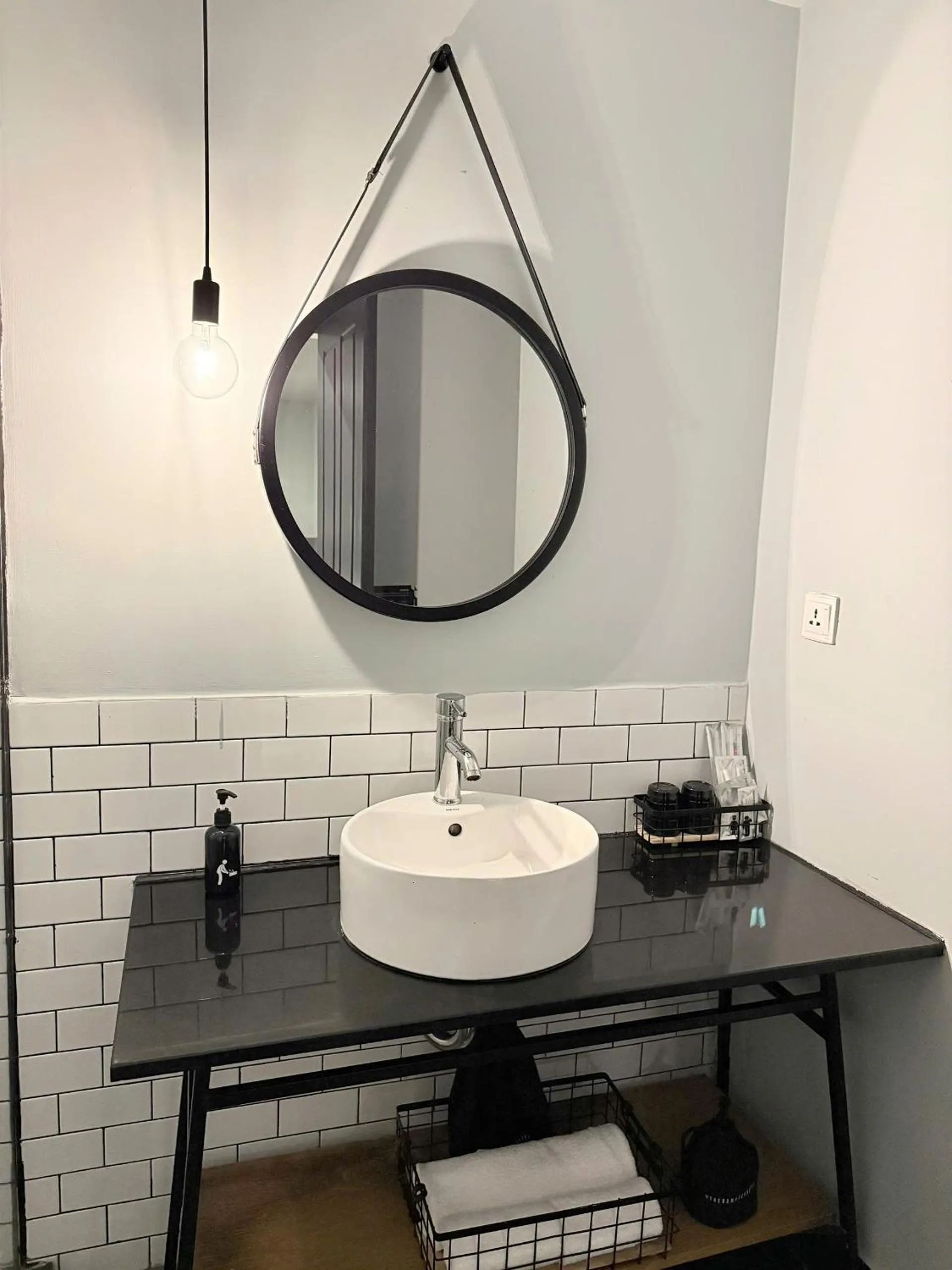 Bathroom in The Hammock Hotel Fine Arts Museum