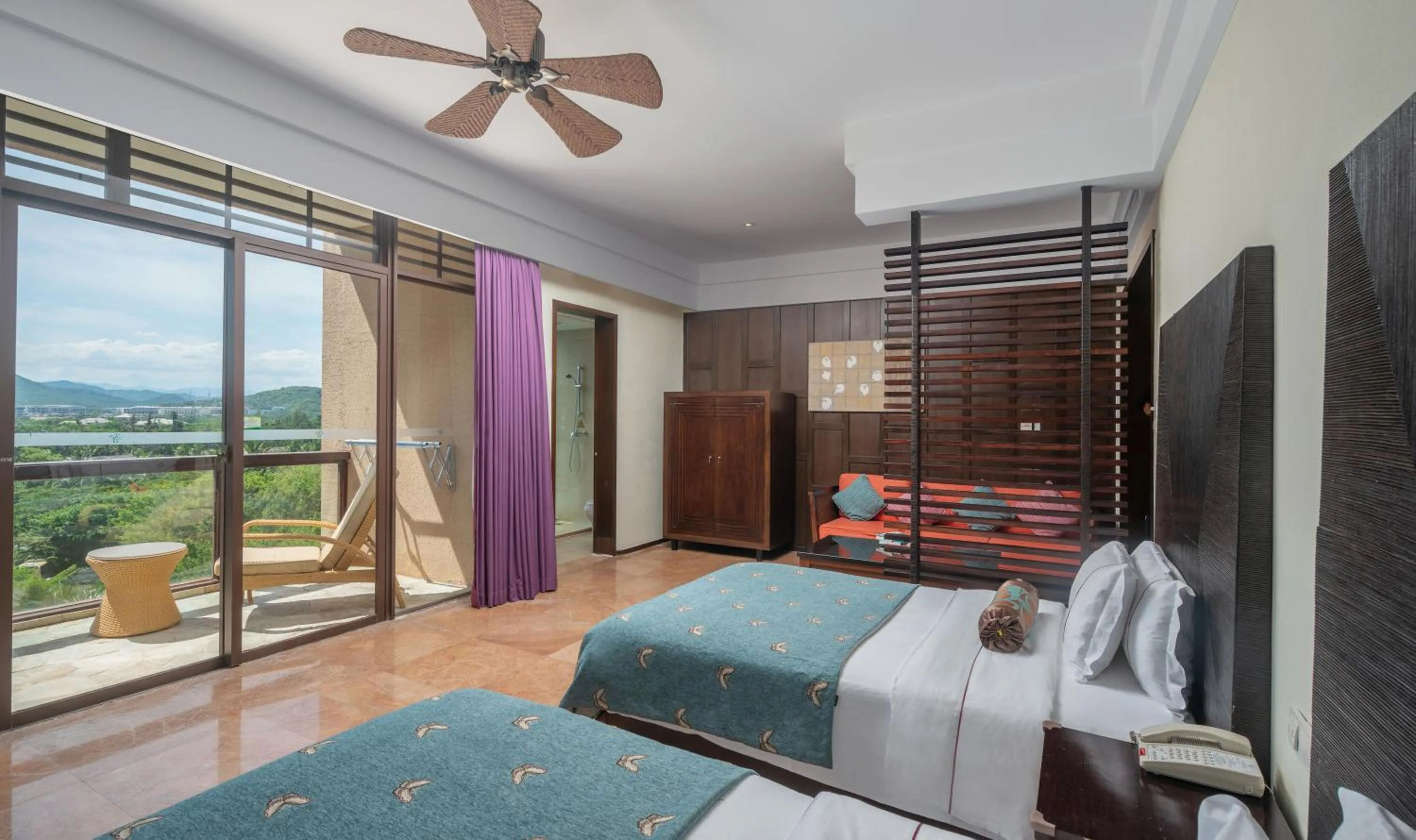 Bedroom, Bed in Yalong Bay Mangrove Tree Resort