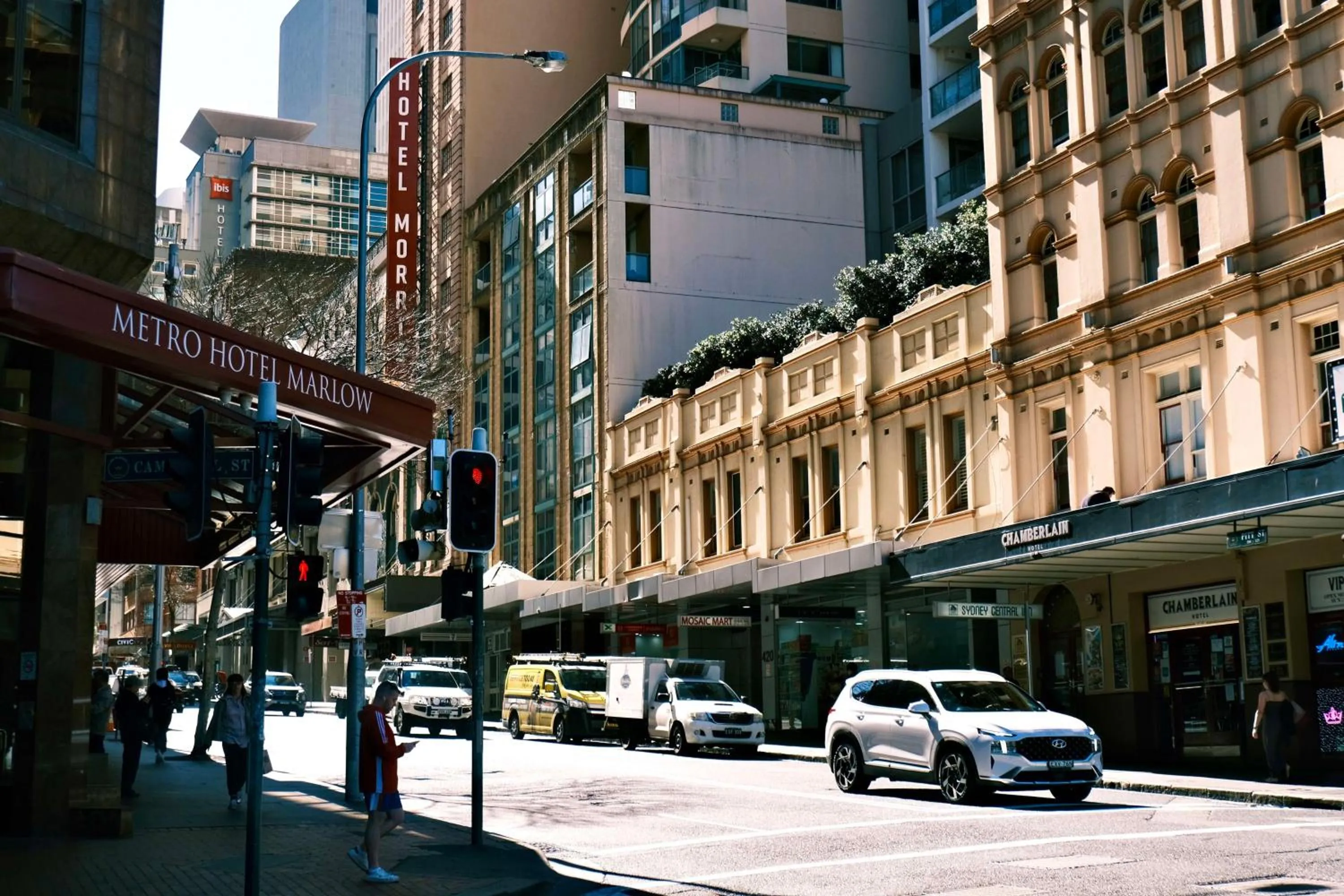 Property building in Metro Hotel Marlow Sydney Central