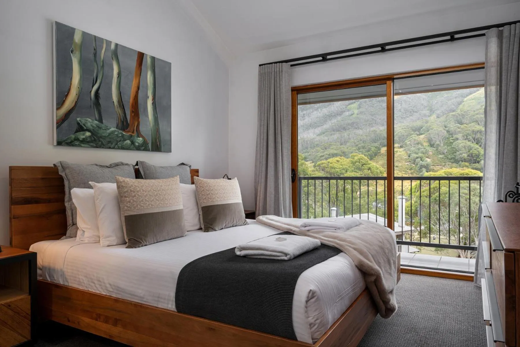 Bed in Snowgoose Apartments