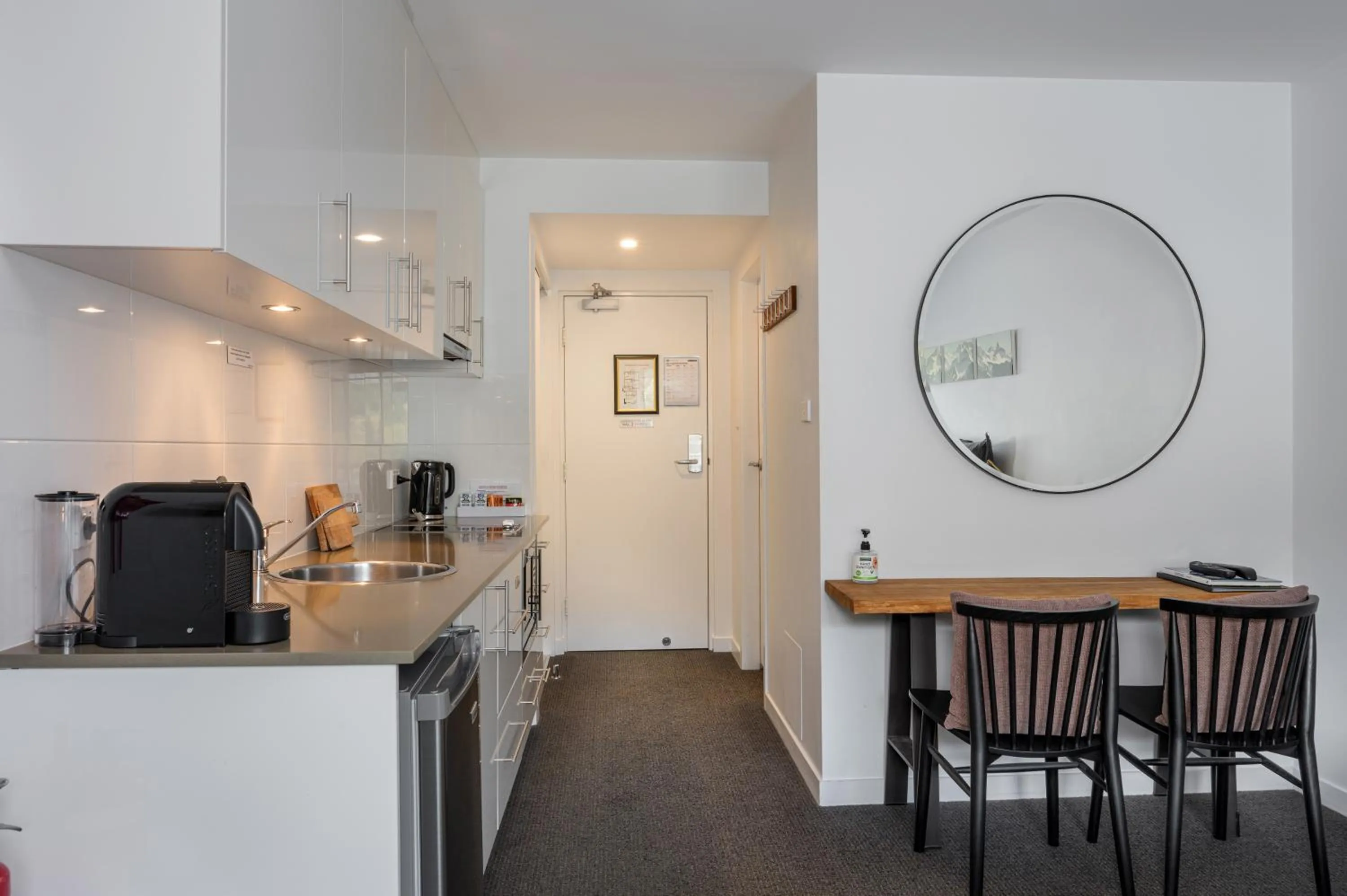 Kitchen or kitchenette in Snowgoose Apartments