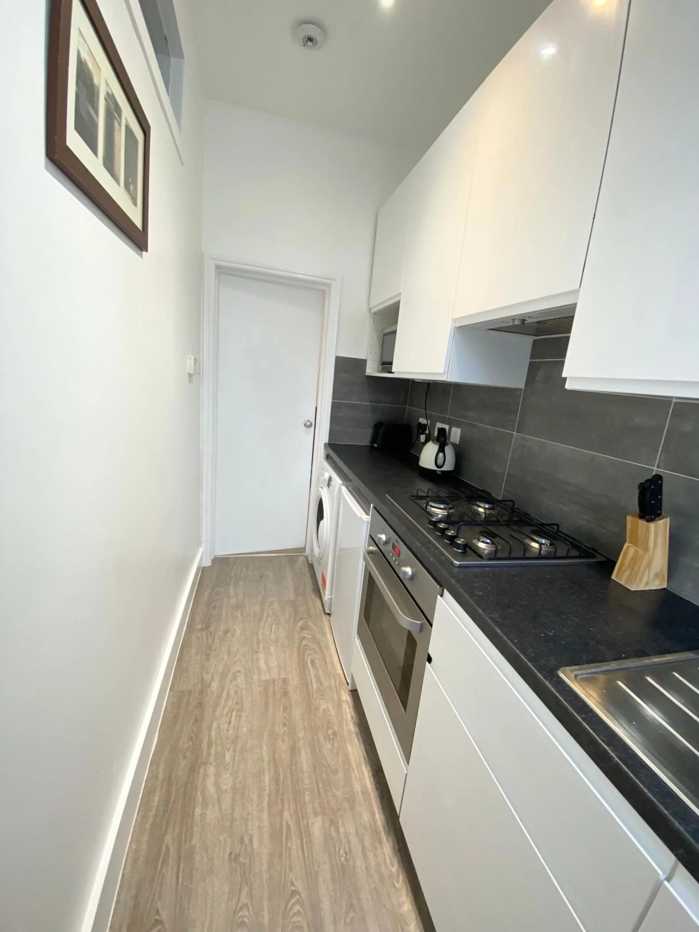 Kitchen or kitchenette in Stylish Maisonette and Studio in Victoria