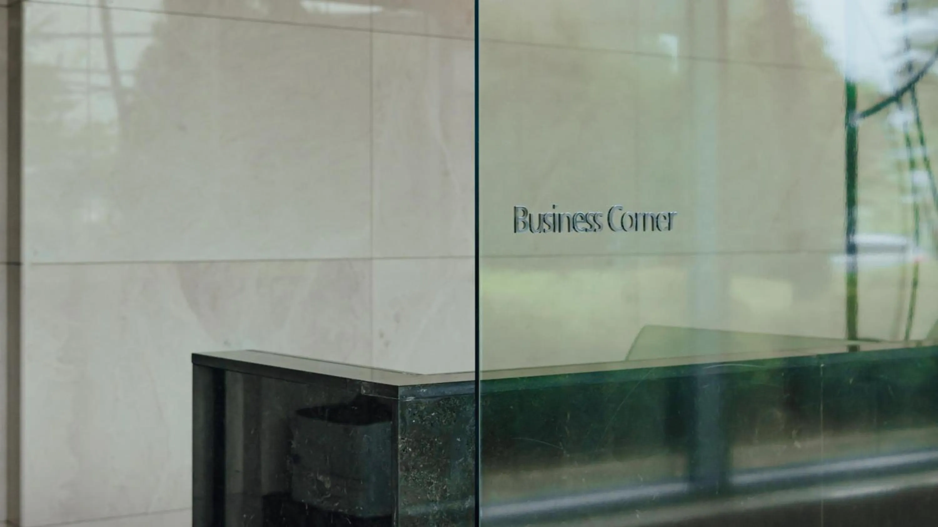 Business facilities in LOTTE CITY HOTEL Gimpo Airport