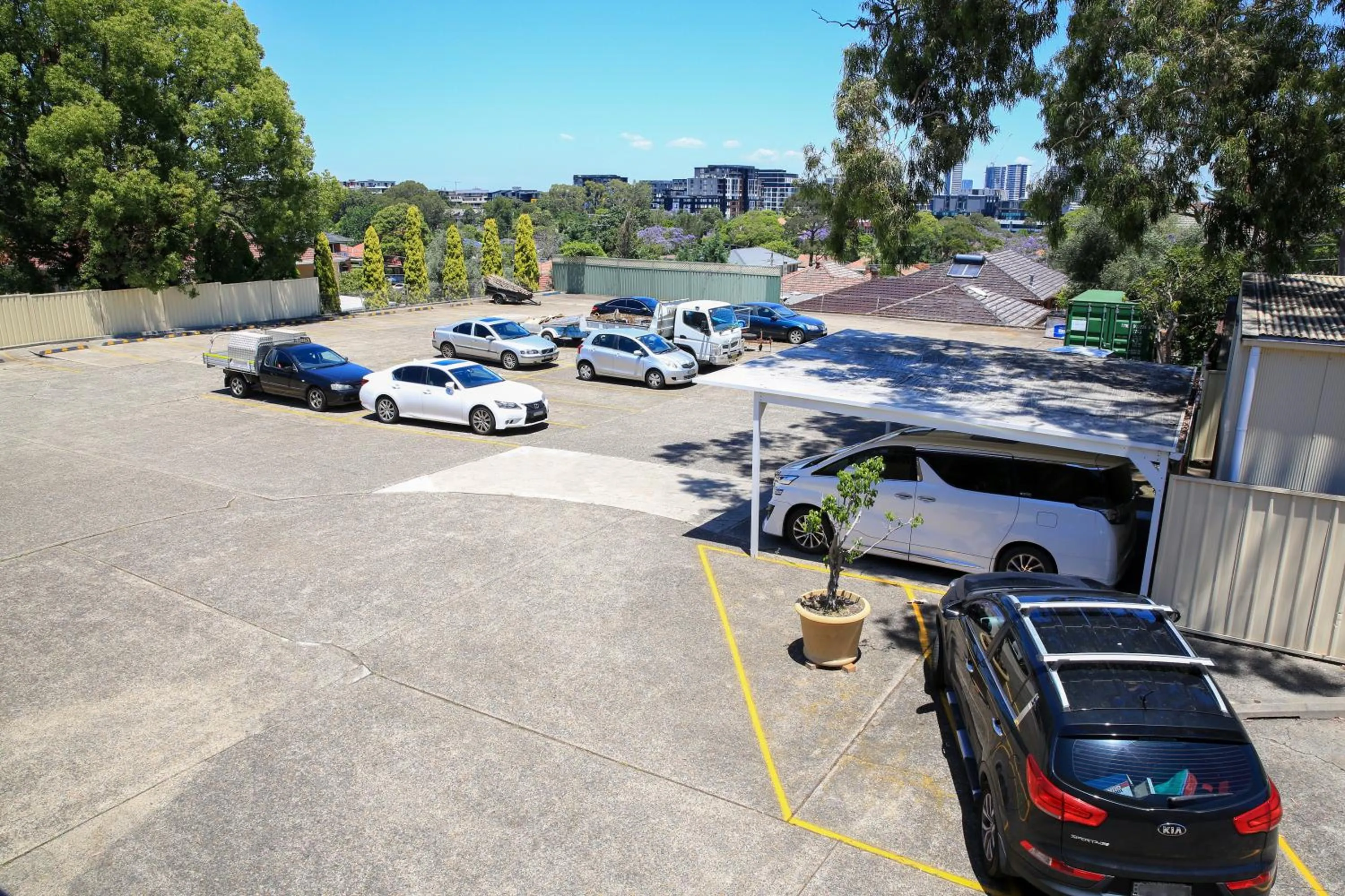 Area and facilities in Ryde Inn