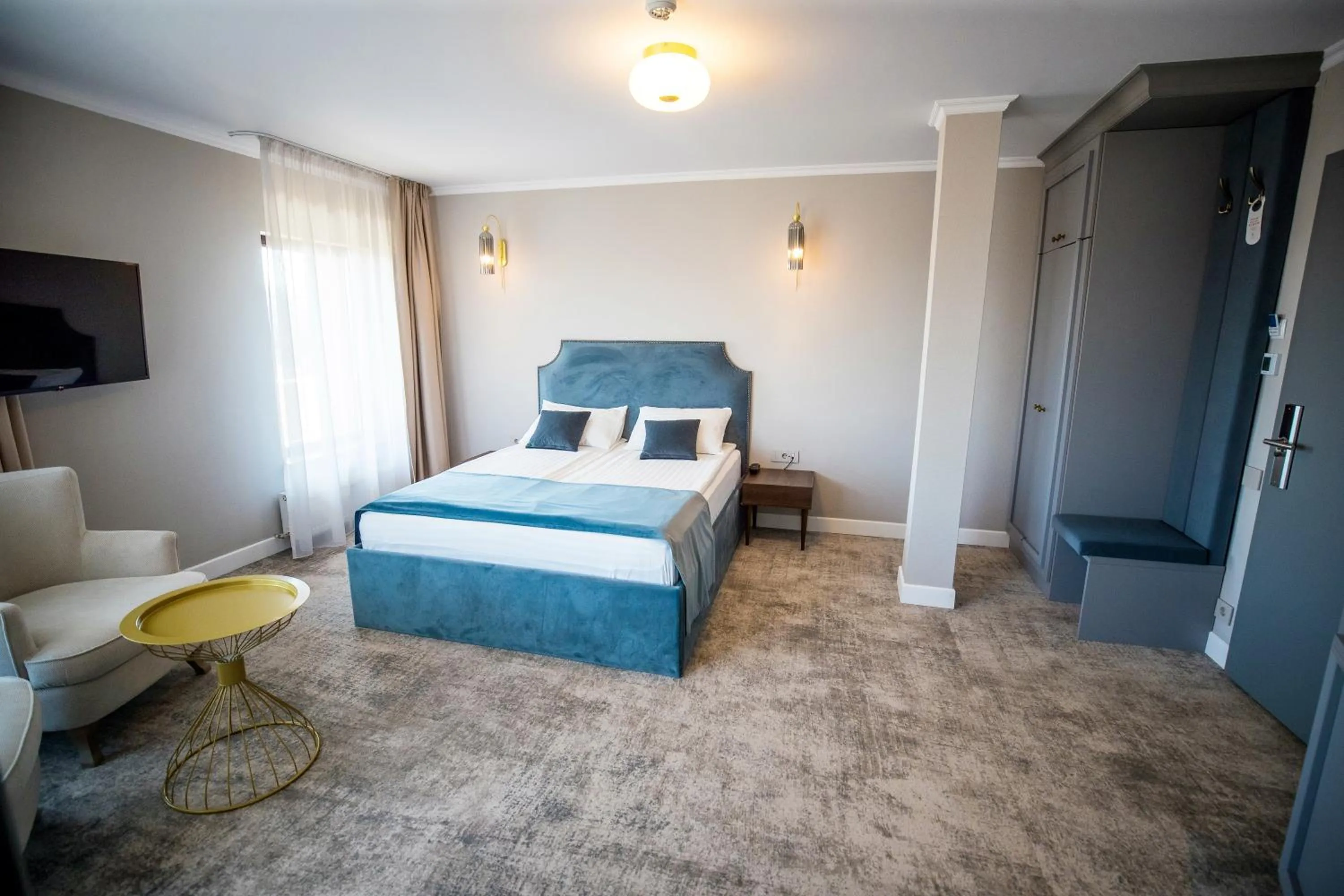 Photo of the whole room, Bed in Hotel Meridian