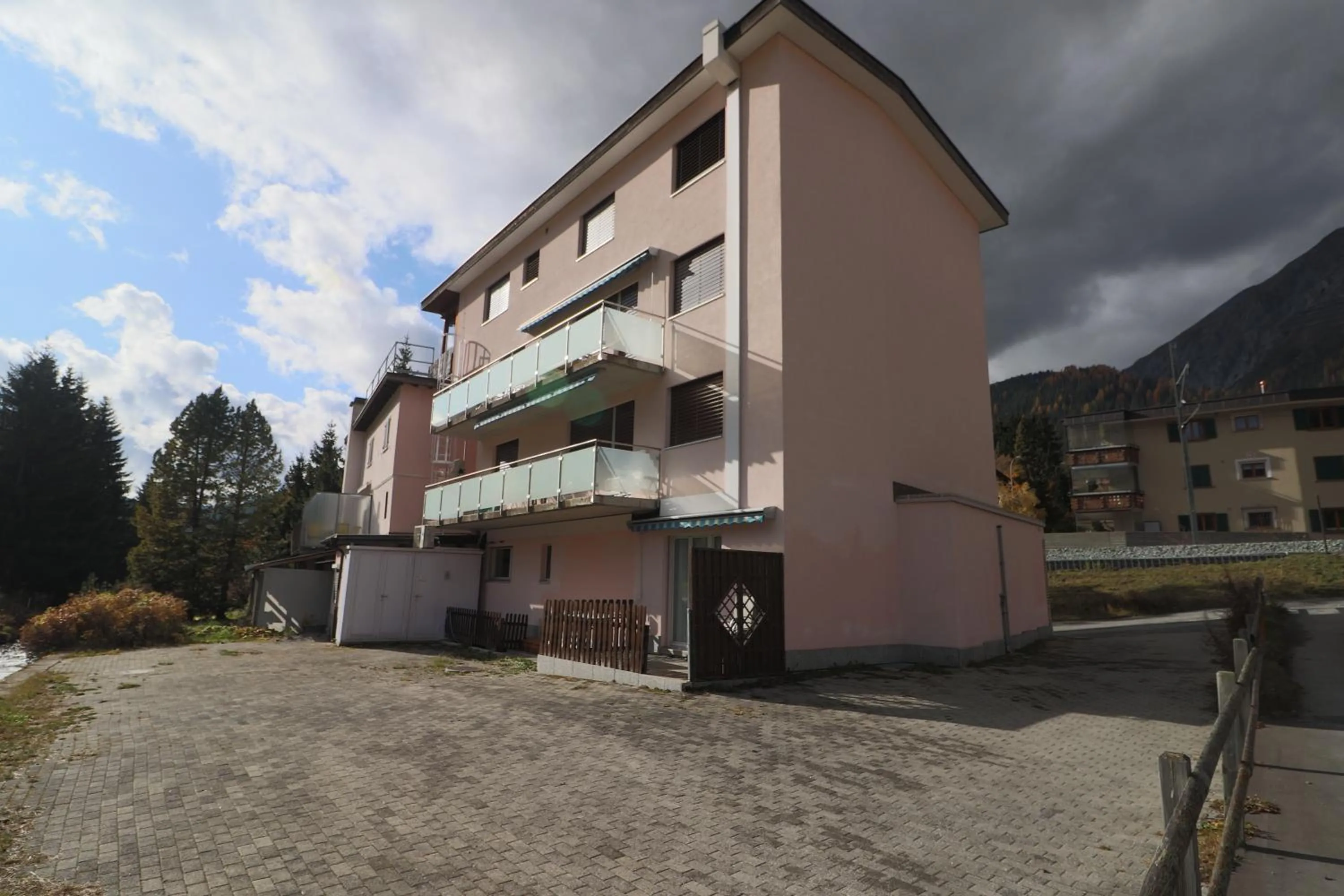 Golf Apartments - Schmid