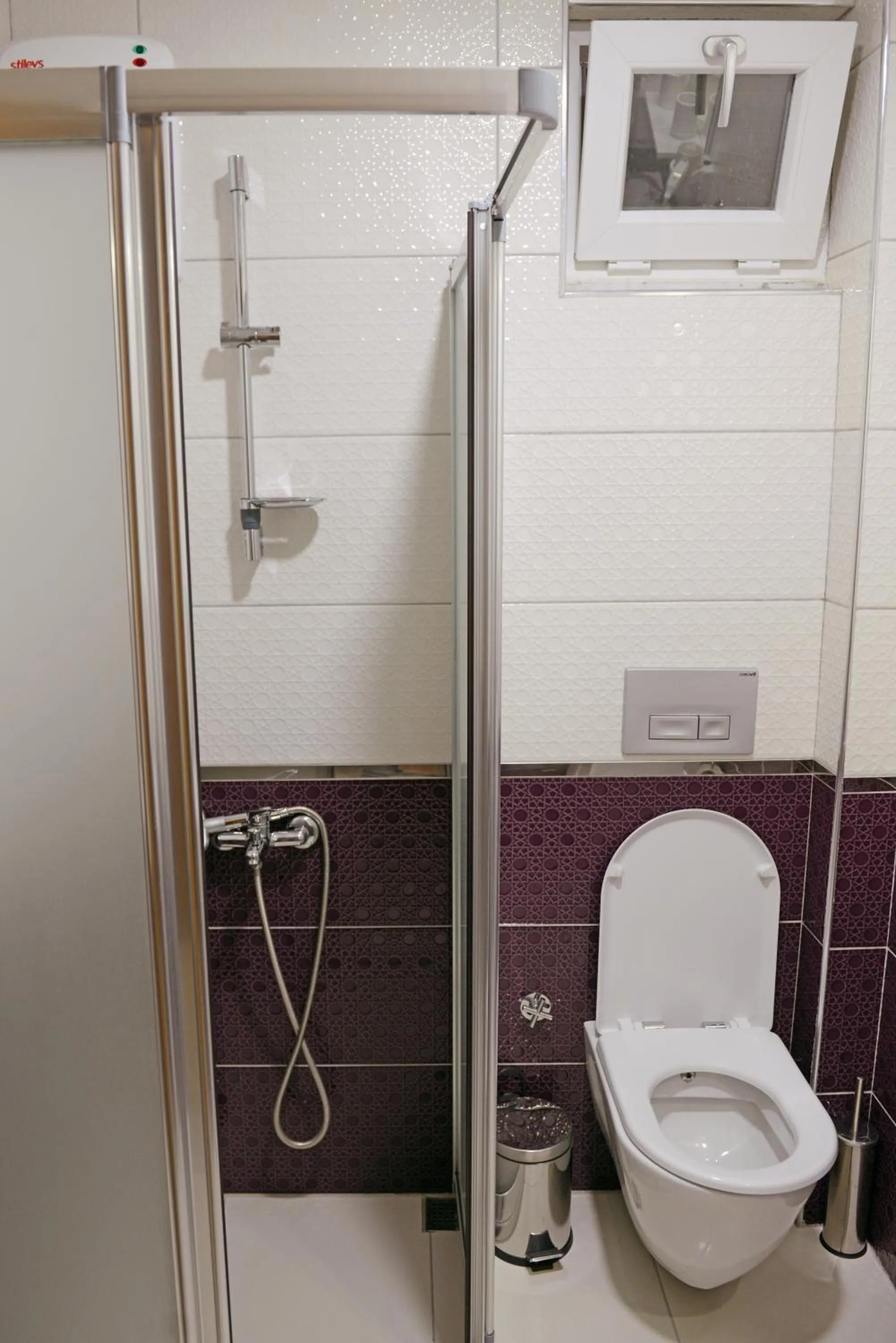 Shower in can apart hotel