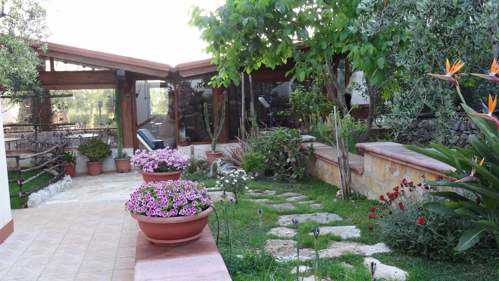 Garden in Bed and Breakfast La Casetta