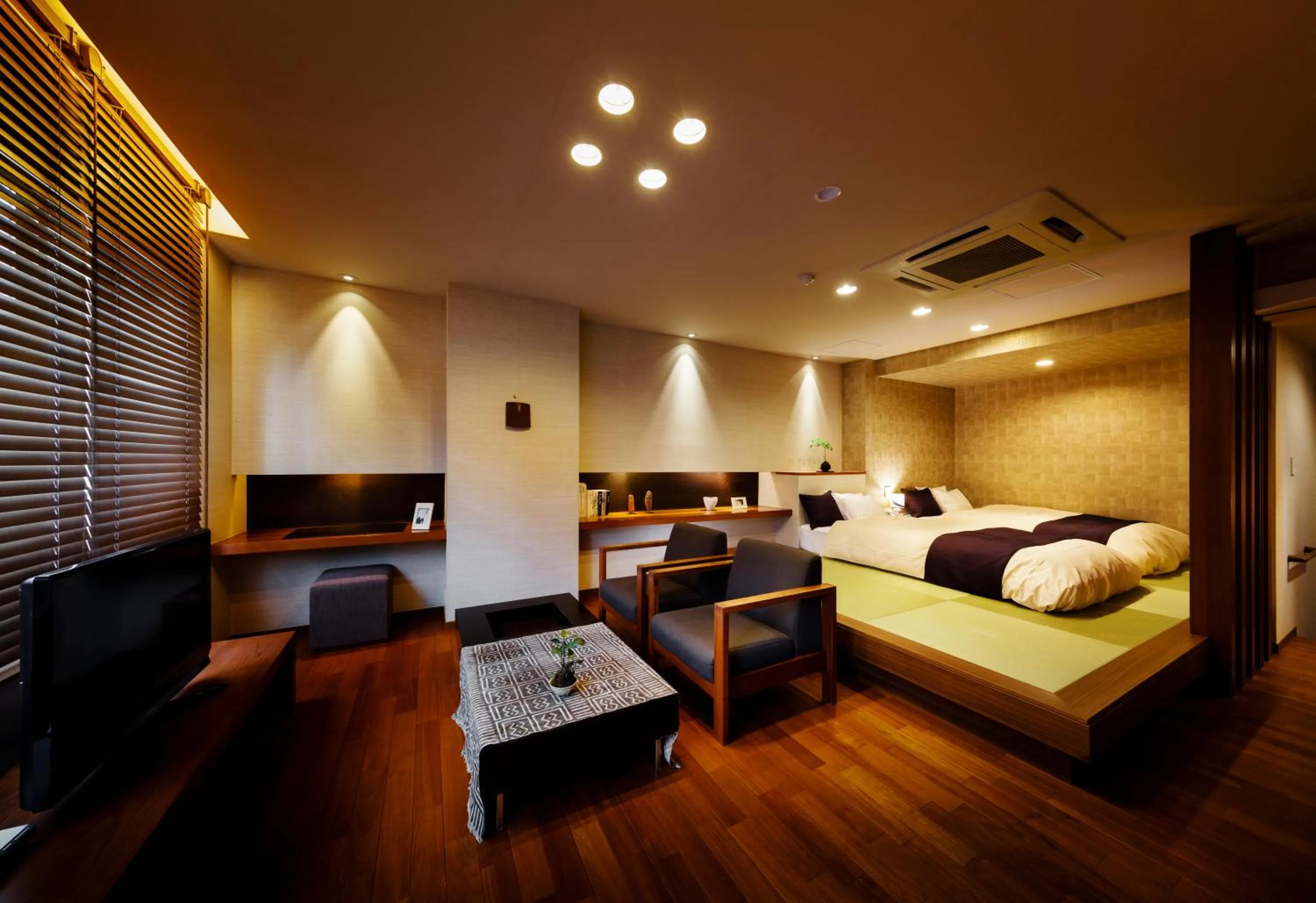 Bed in Hotel Oyanagi