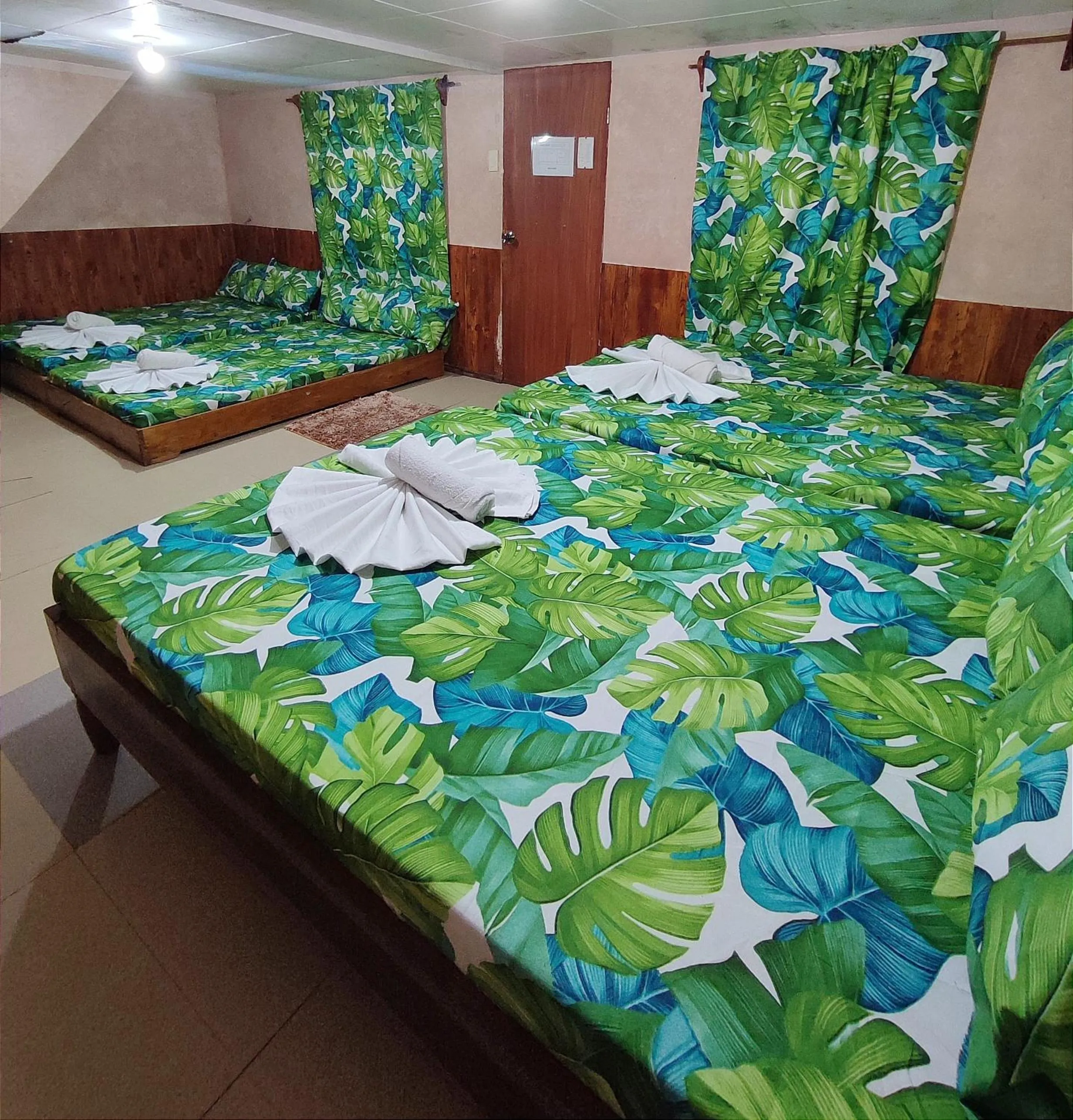 Bed in Blue Lagoon Inn and Restaurant, Pagudpud