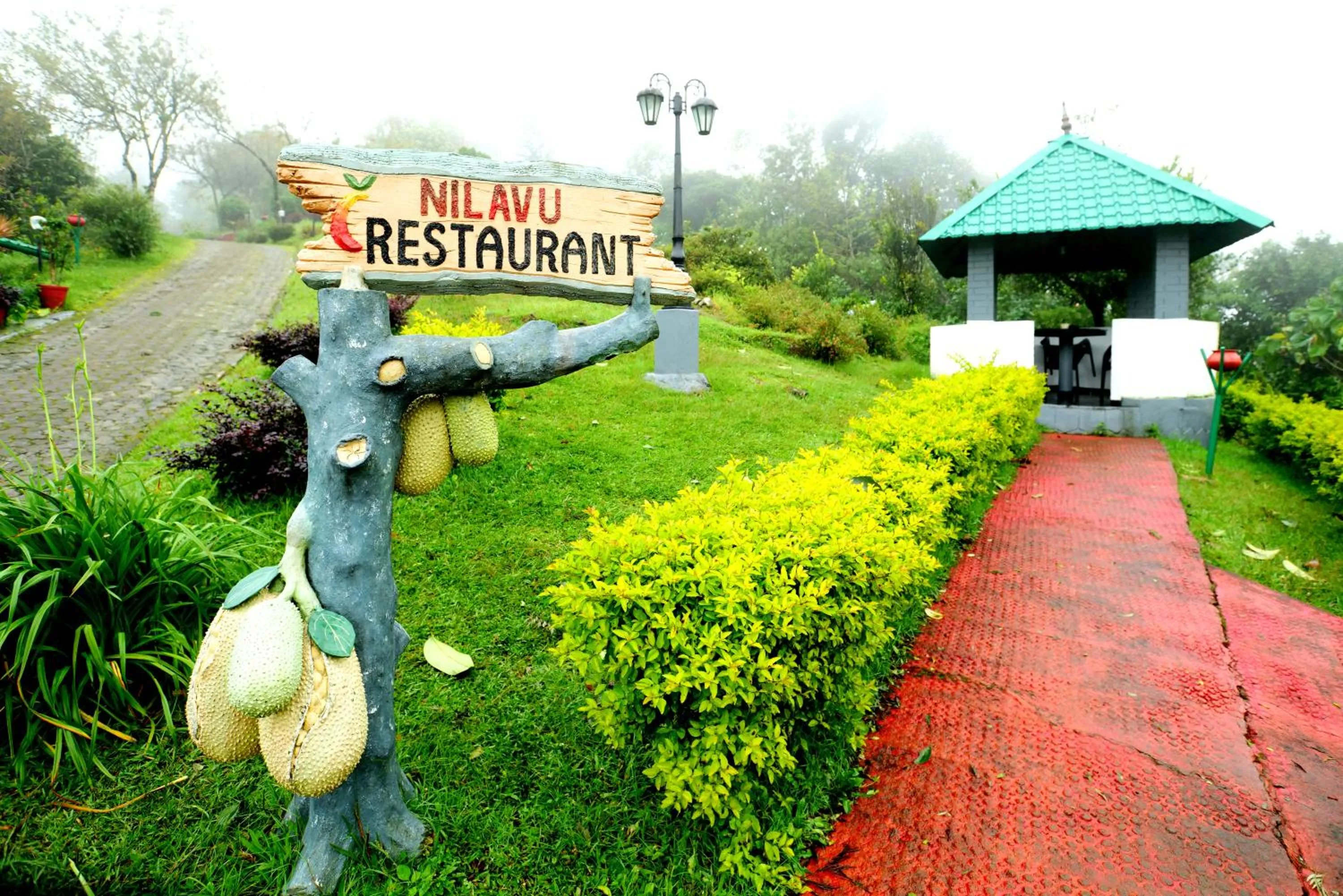 Restaurant/places to eat in Camelot Resort