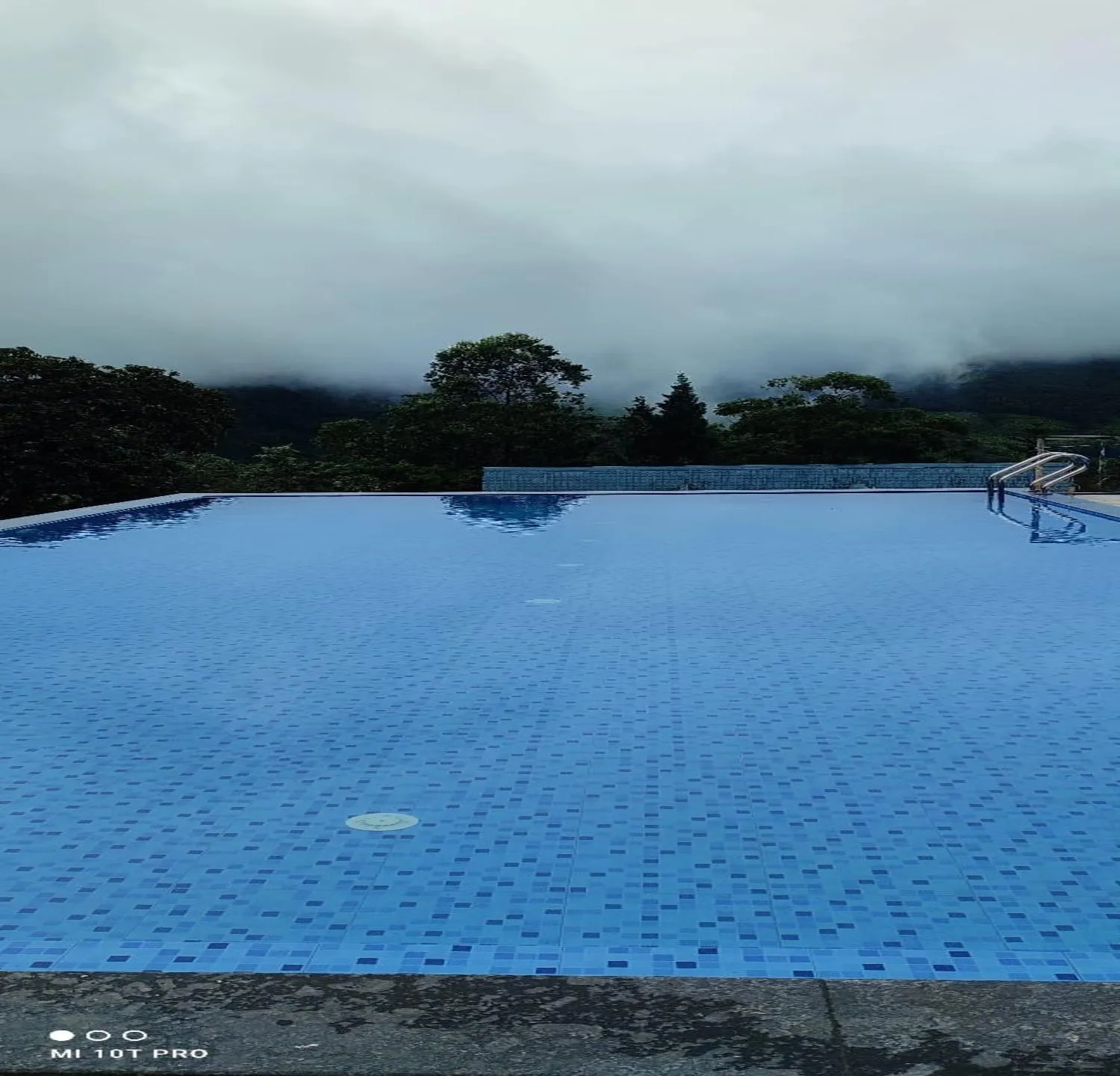 Swimming pool in Camelot Resort