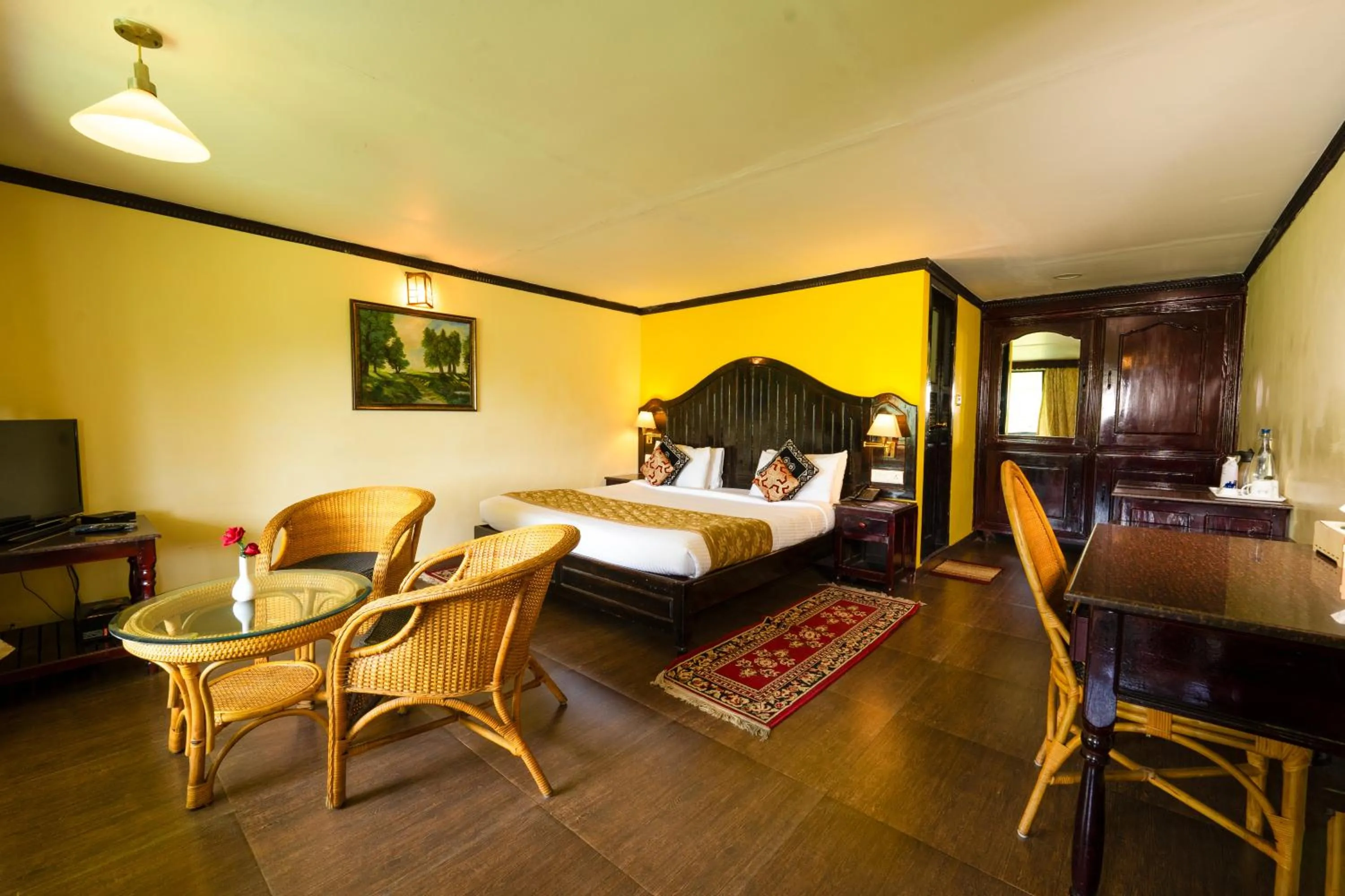 Photo of the whole room, Bed in Camelot Resort