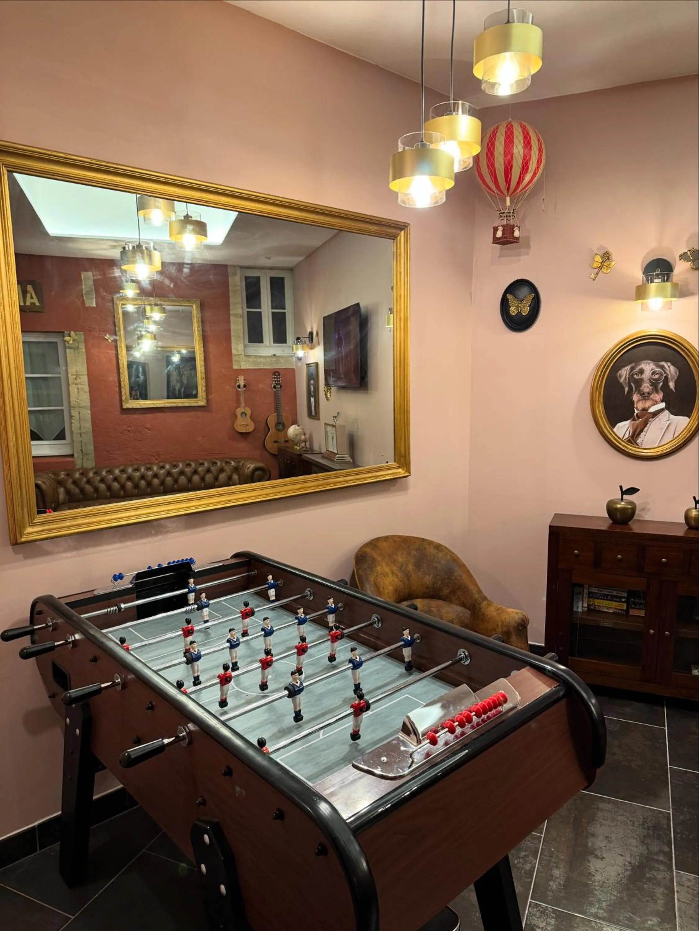 Communal lounge/ TV room in Aggarthi Bed and Breakfast