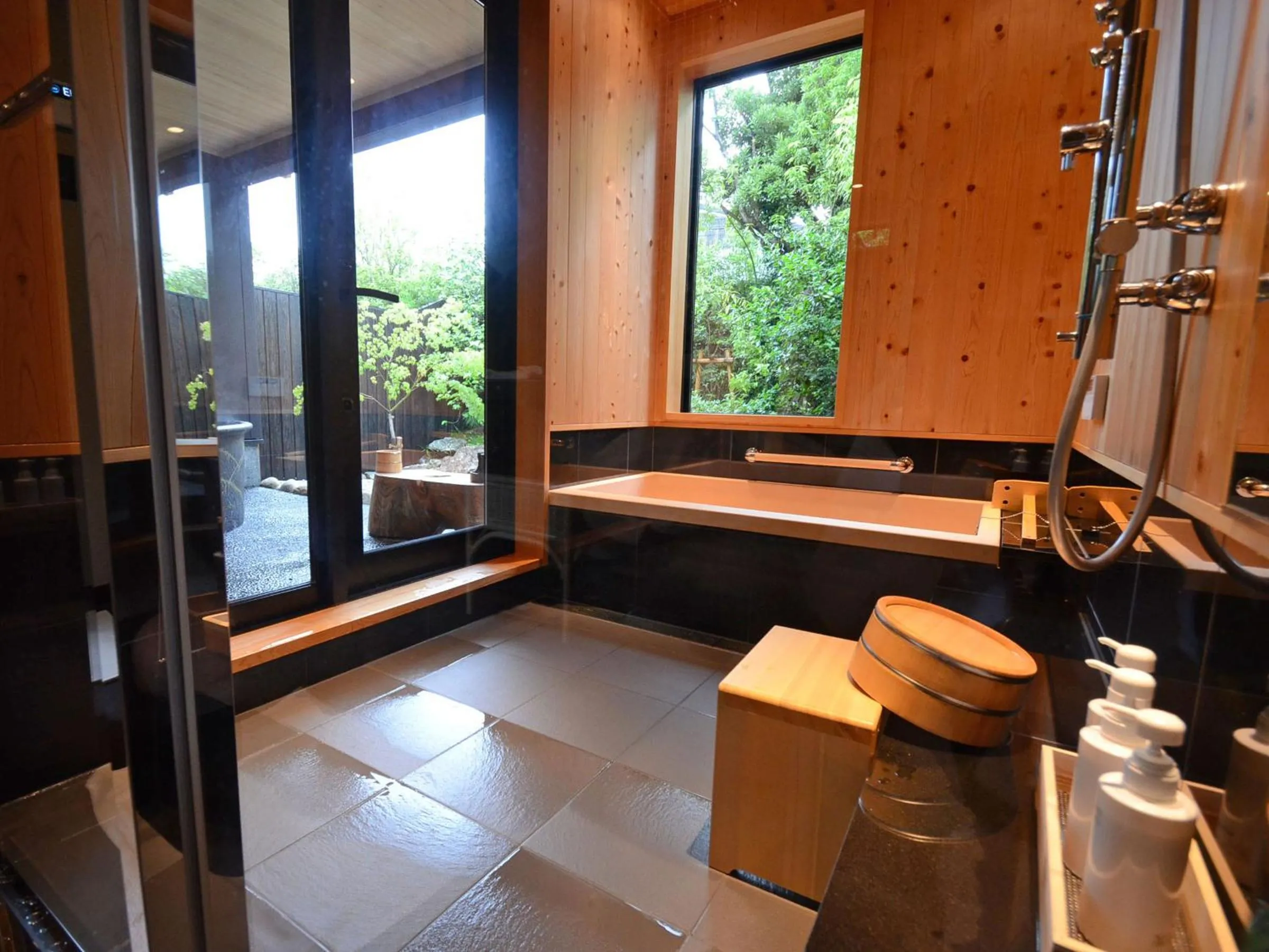 Hot Tub in Auberge Yusura