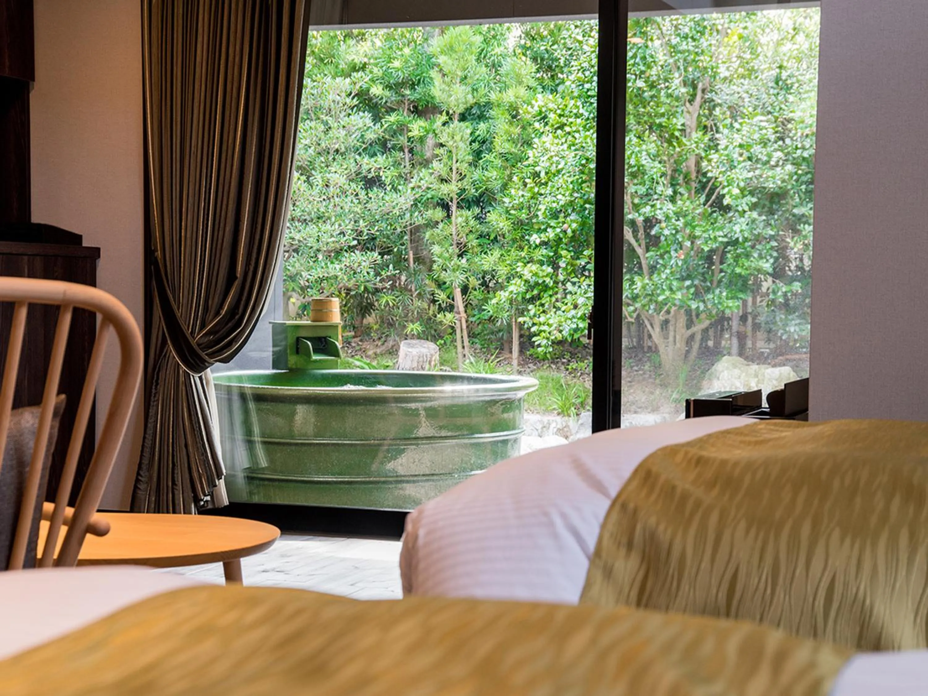 Photo of the whole room in Auberge Yusura