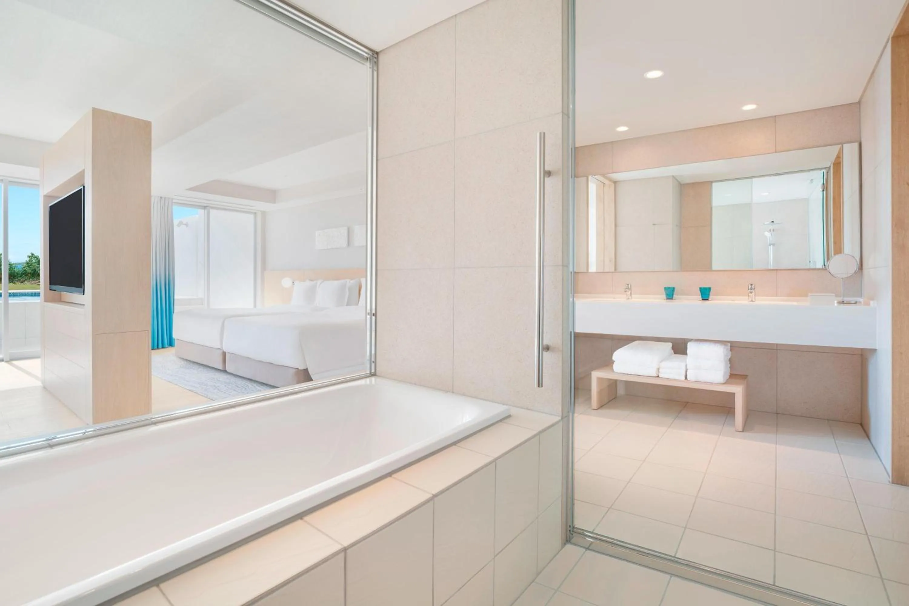 Bathroom in IRAPH SUI, a Luxury Collection Hotel, Miyako Okinawa