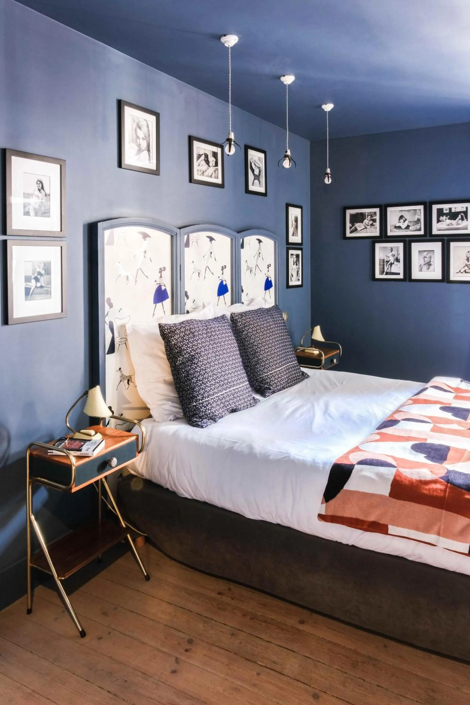 Bed in La Femme d'à Côté