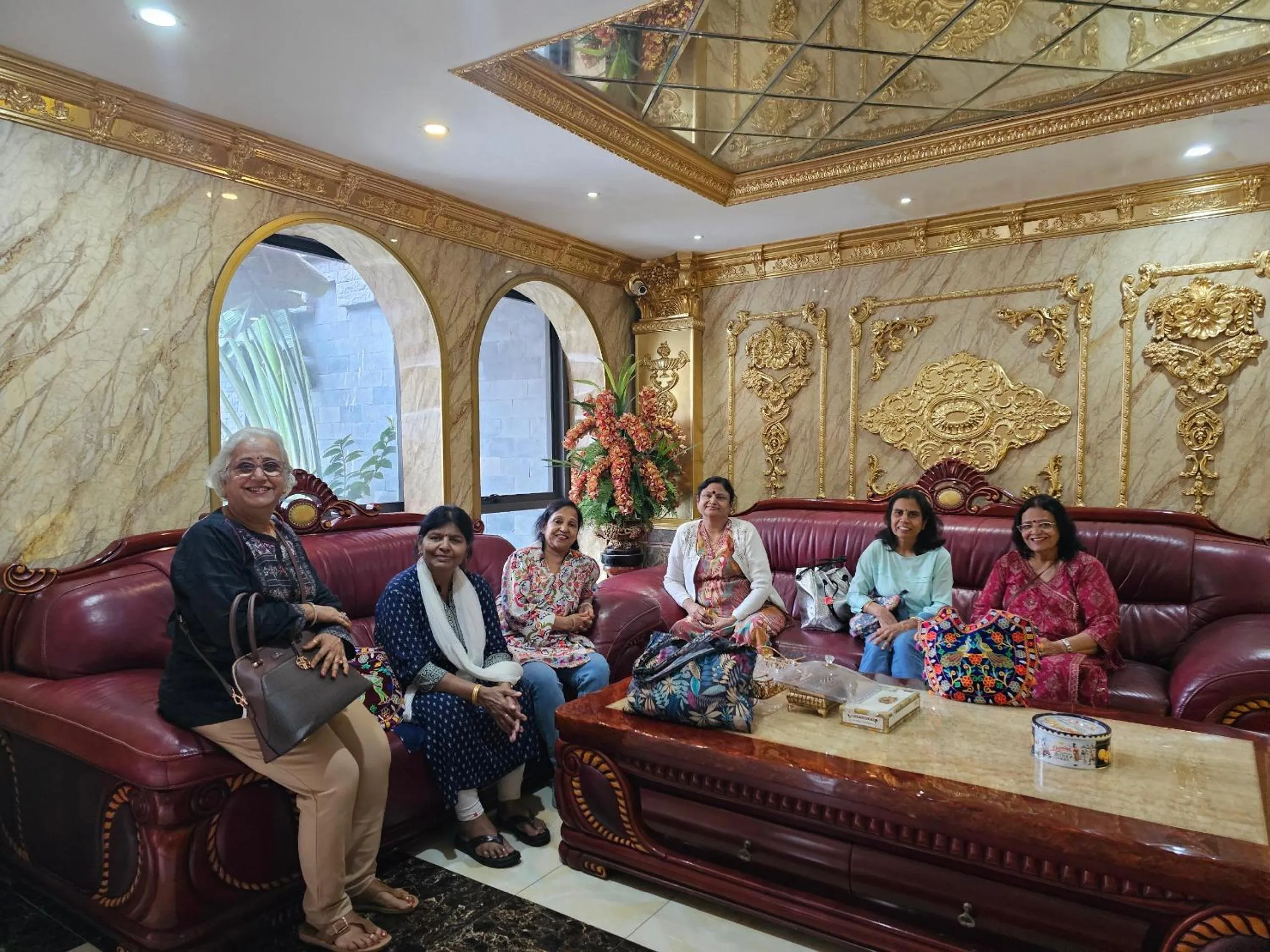 Seating area in Kawasaki Noi Bai Airport Hotel
