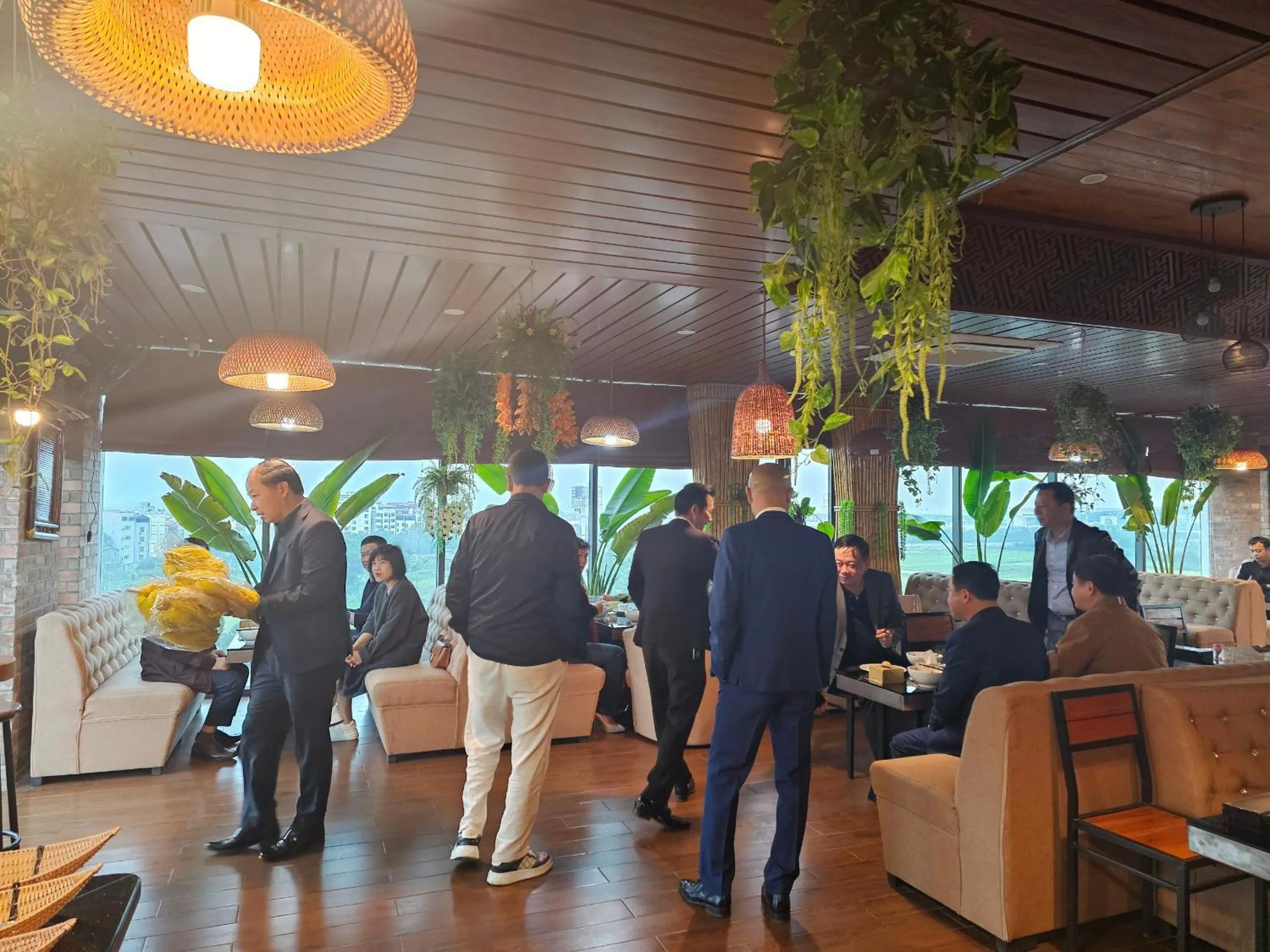 Restaurant/places to eat in Kawasaki Noi Bai Airport Hotel