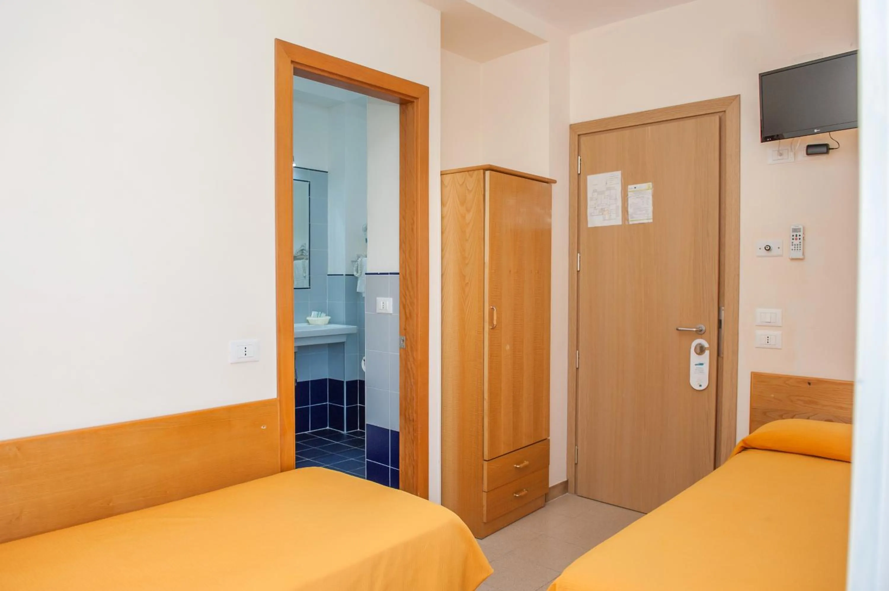 Photo of the whole room, Bed in Hotel Cristalda