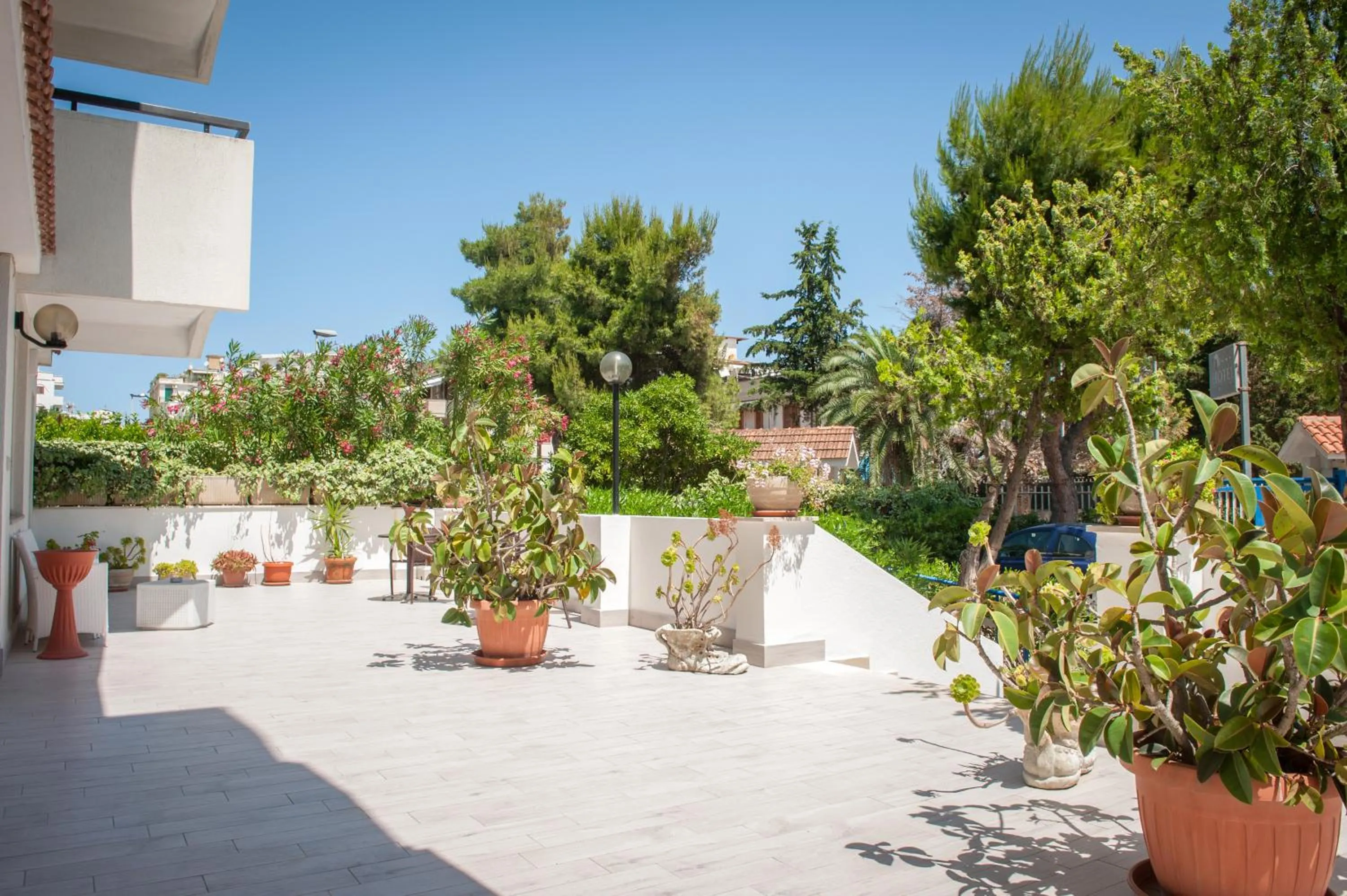 Patio in Hotel Cristalda