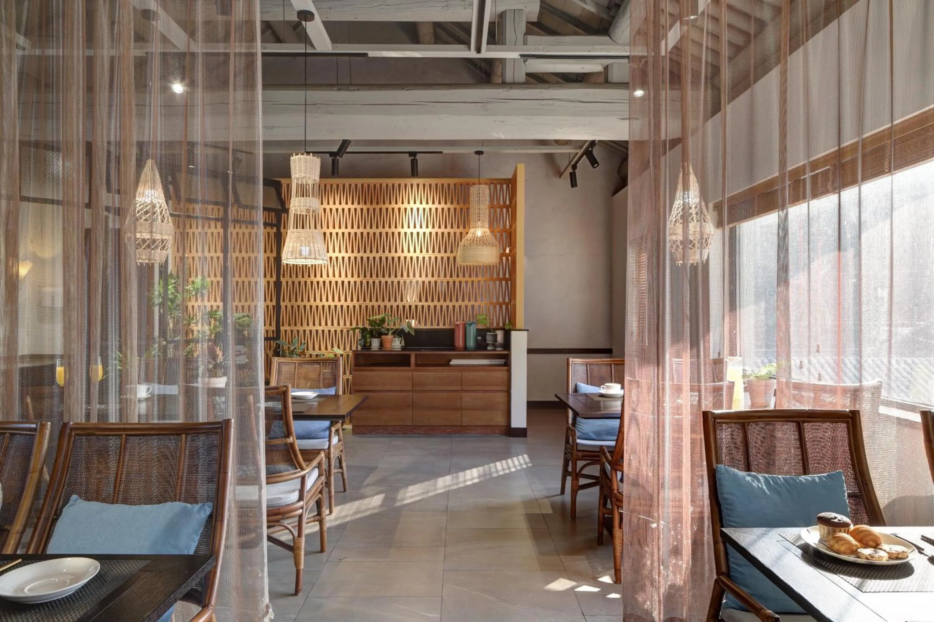 Restaurant/places to eat in Vangen Hotel