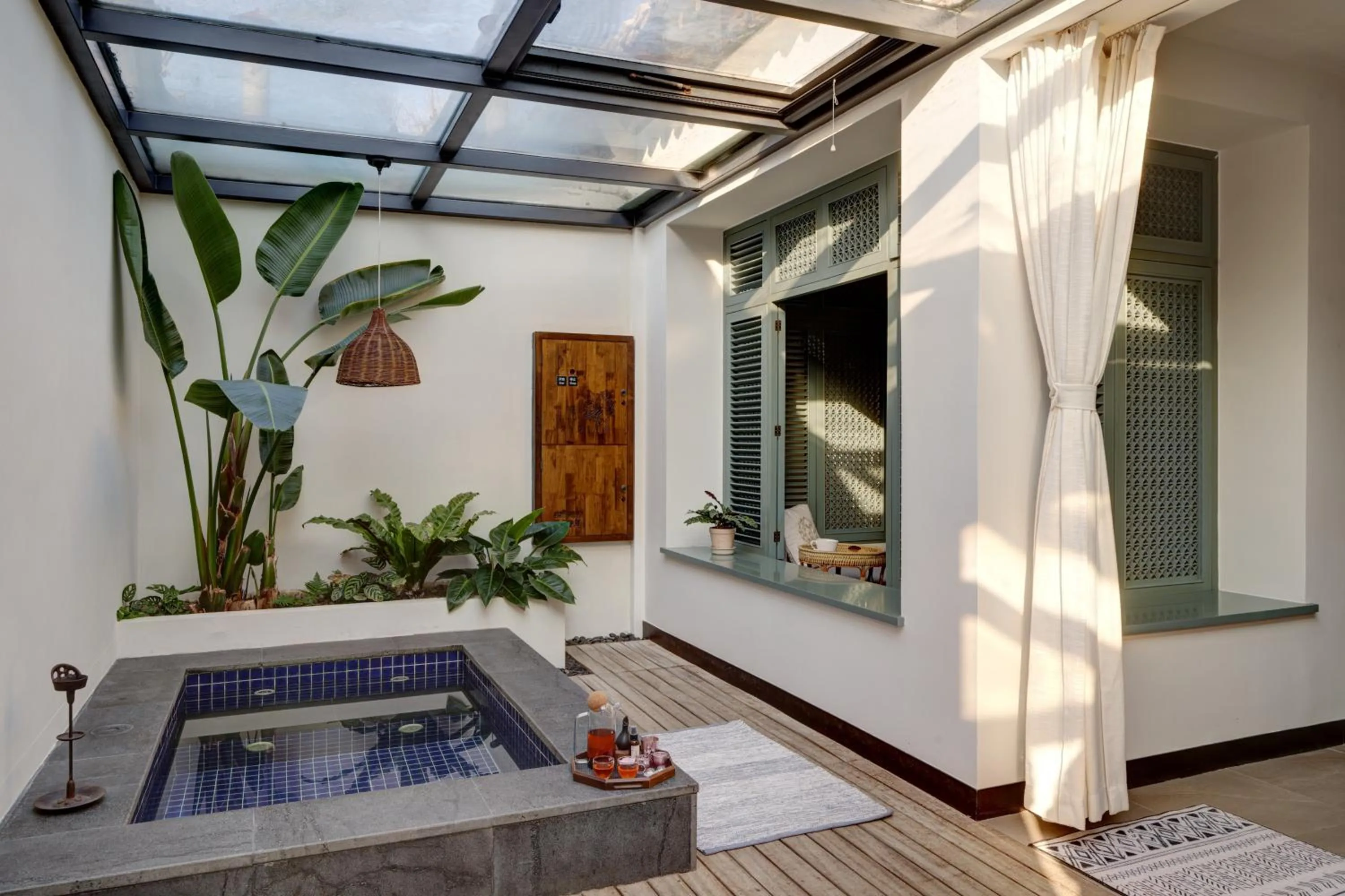 Hot Tub in Vangen Hotel