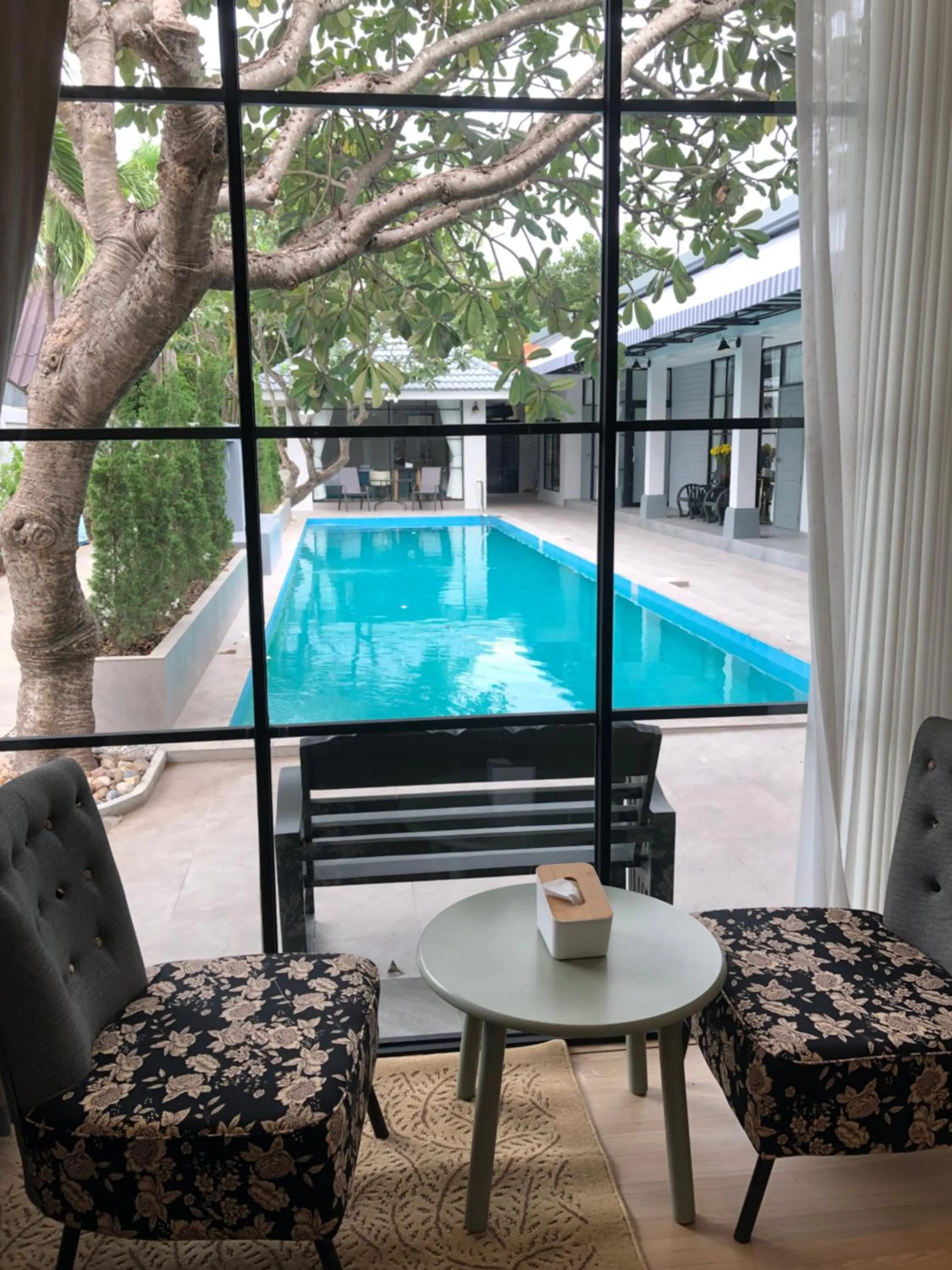 La Riva Boutique Hotel