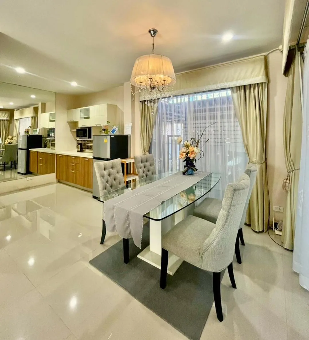 Living room in La Riva Boutique Hotel