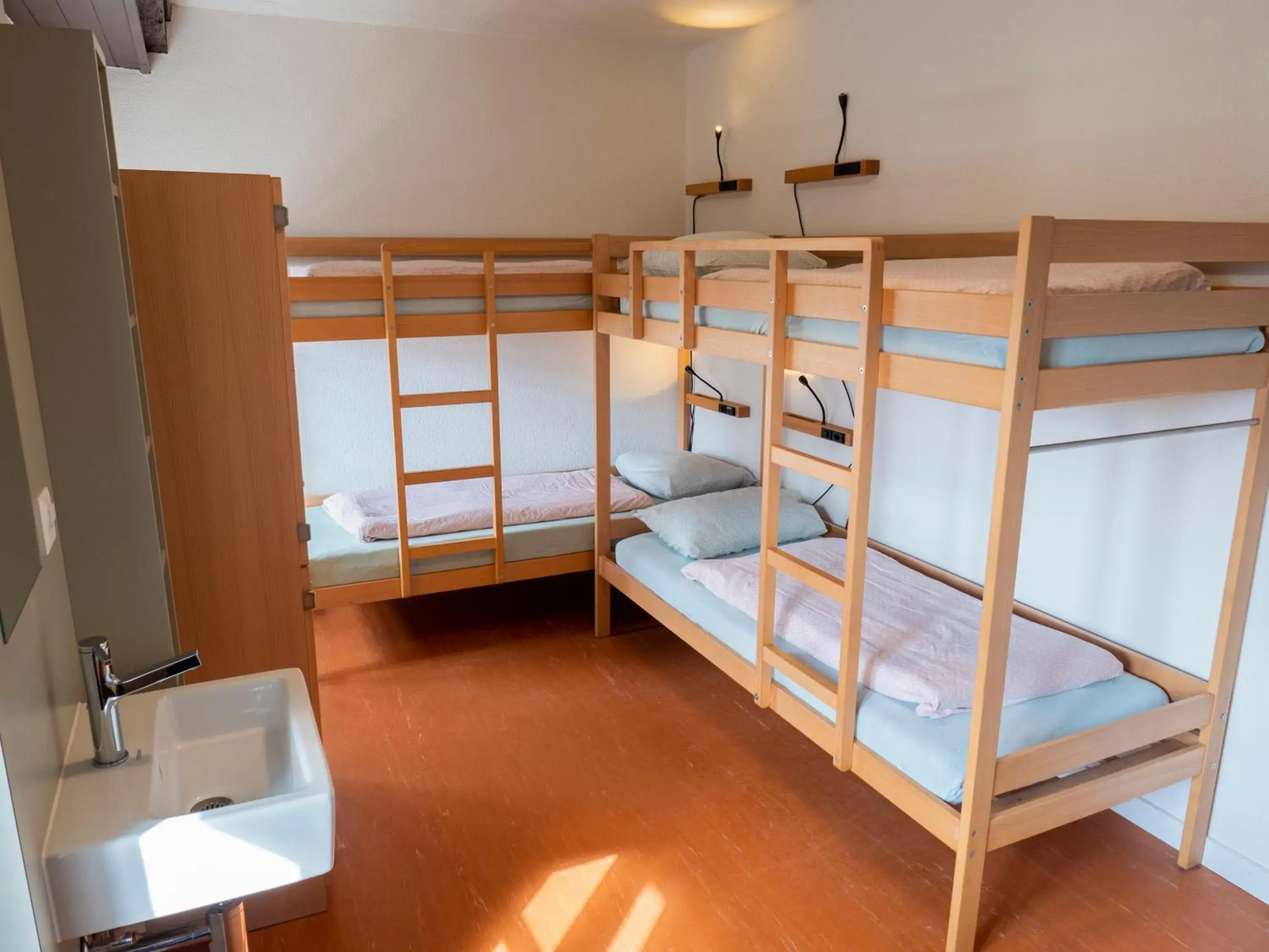 Single Bed in Quadruple Room in Avenches Youth Hostel Single Bed in Quadruple Room in Avenches Youth Hostel