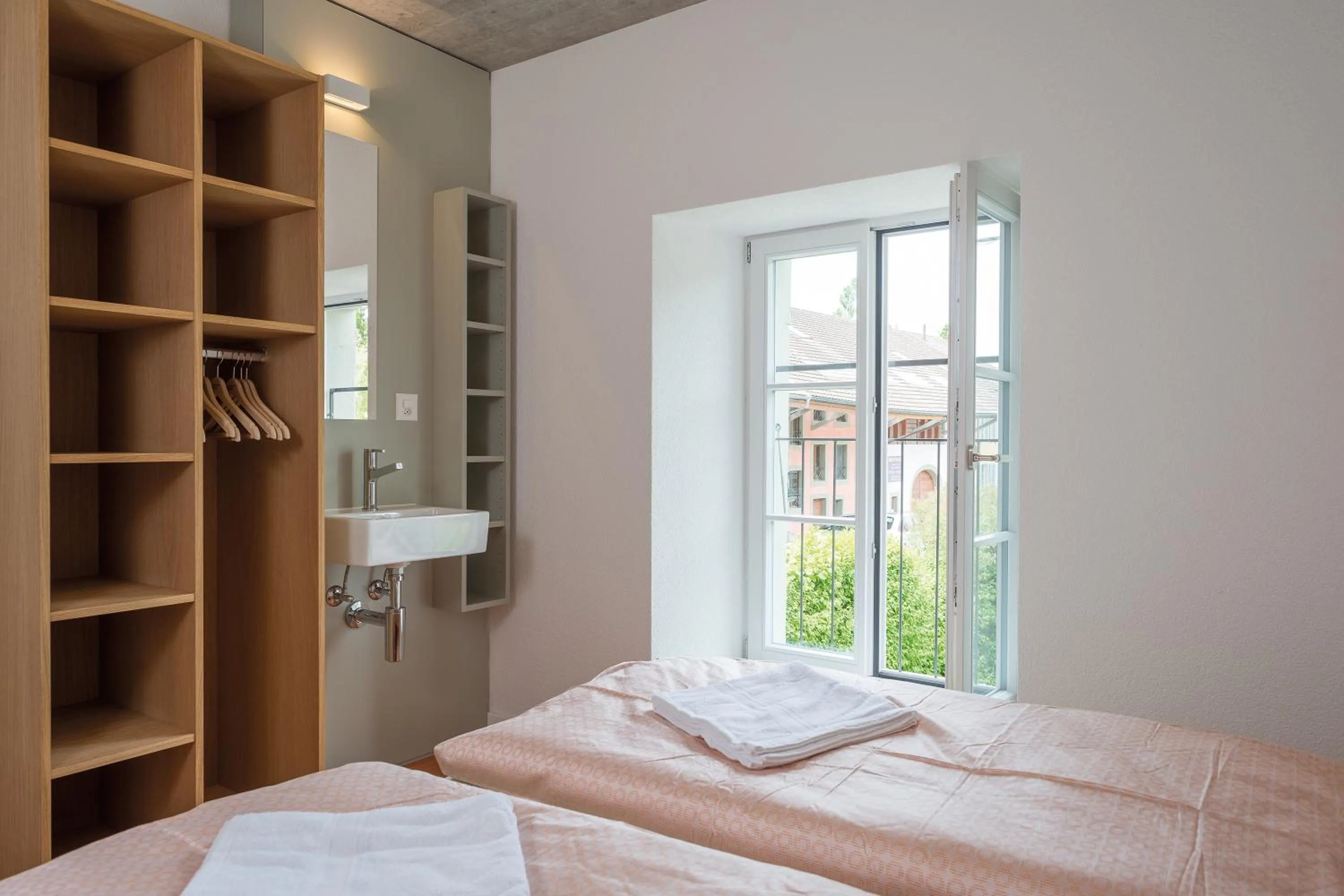 Photo of the whole room, Bed in Avenches Youth Hostel