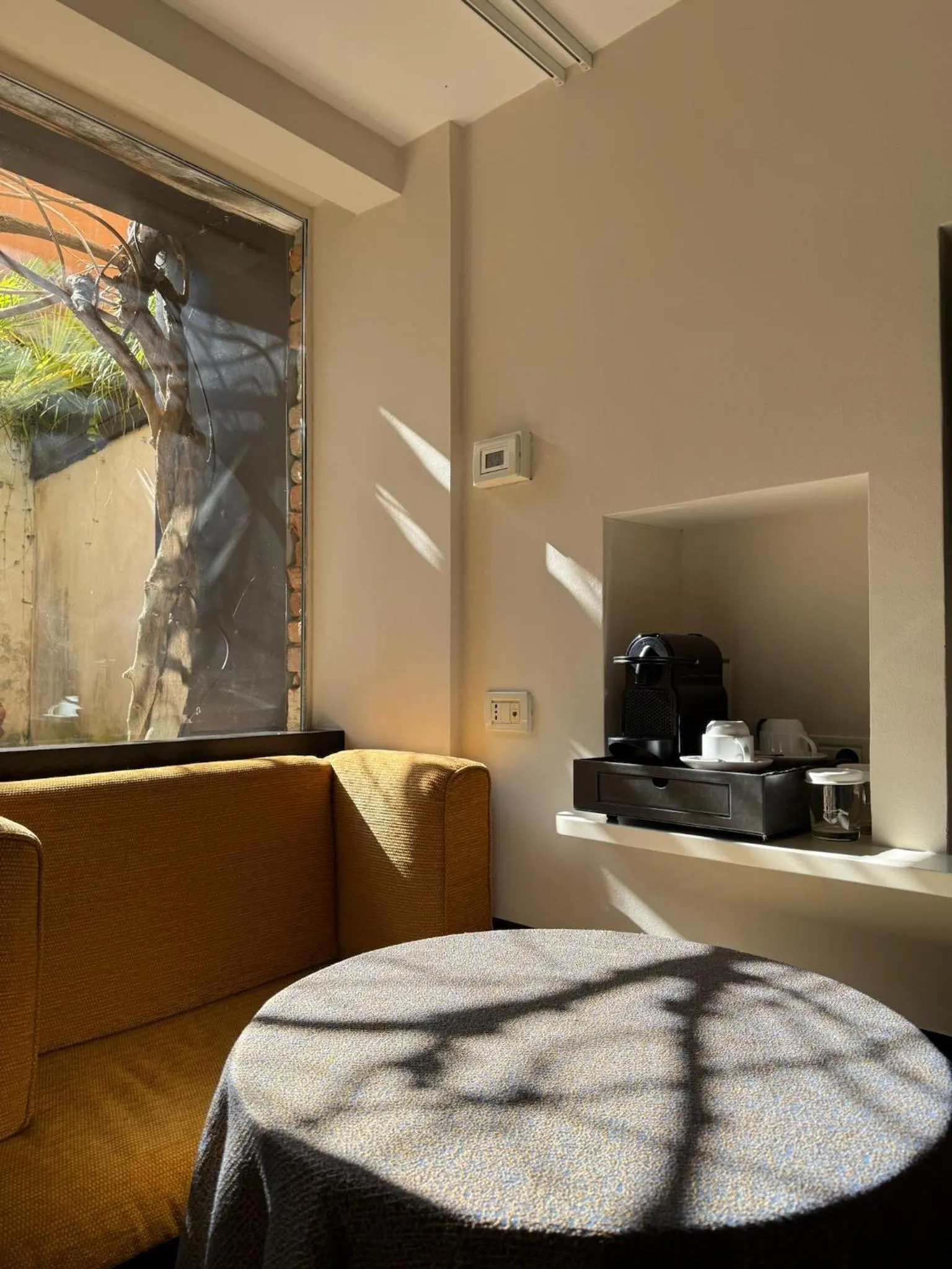 Coffee/tea facilities in Avogaria 5 Rooms